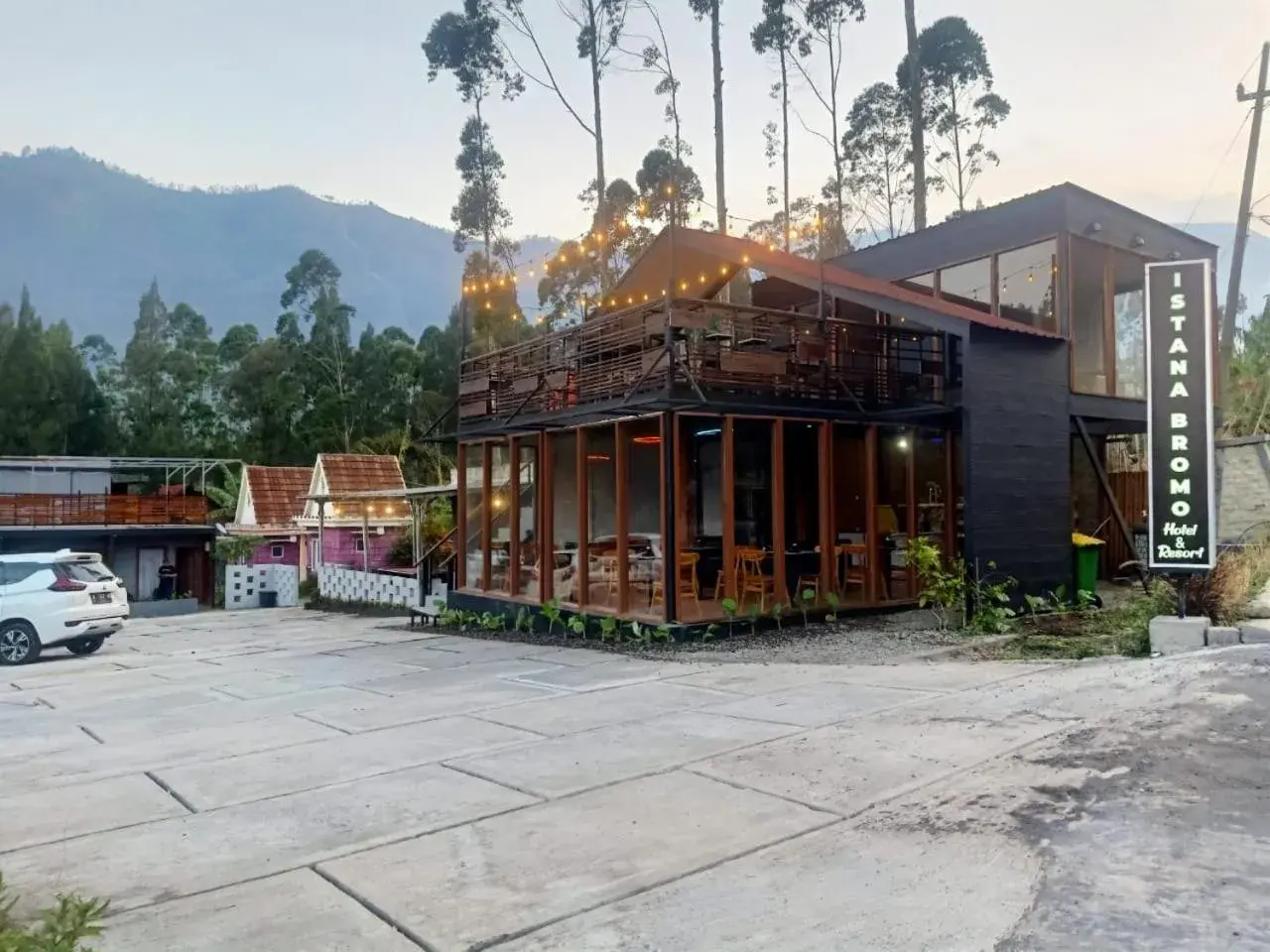 Lounge or bar in Istana Bromo Resort Lounge or bar in Istana Bromo Resort