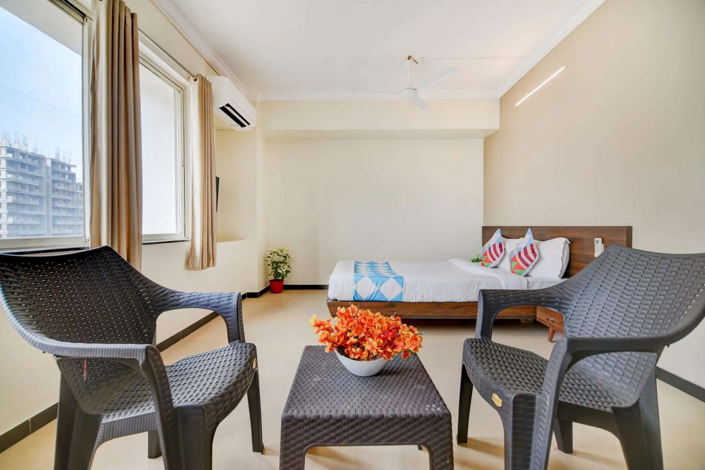 Bedroom in Hotel O Peaceful Stay Keshav Nagar.