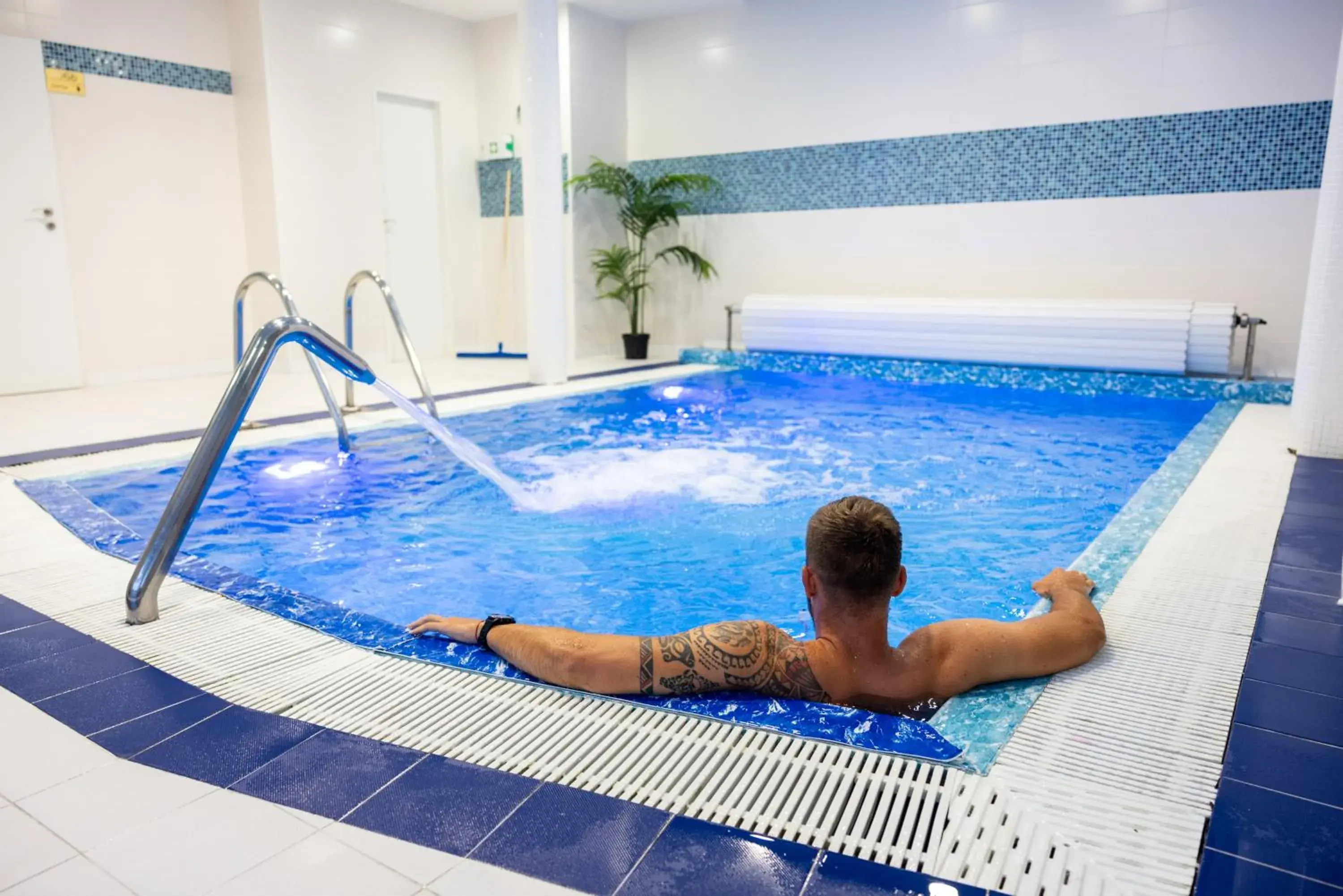 Pool view in Pytloun Wellness Hotel Hasištejn Pool view in Pytloun Wellness Hotel Hasištejn