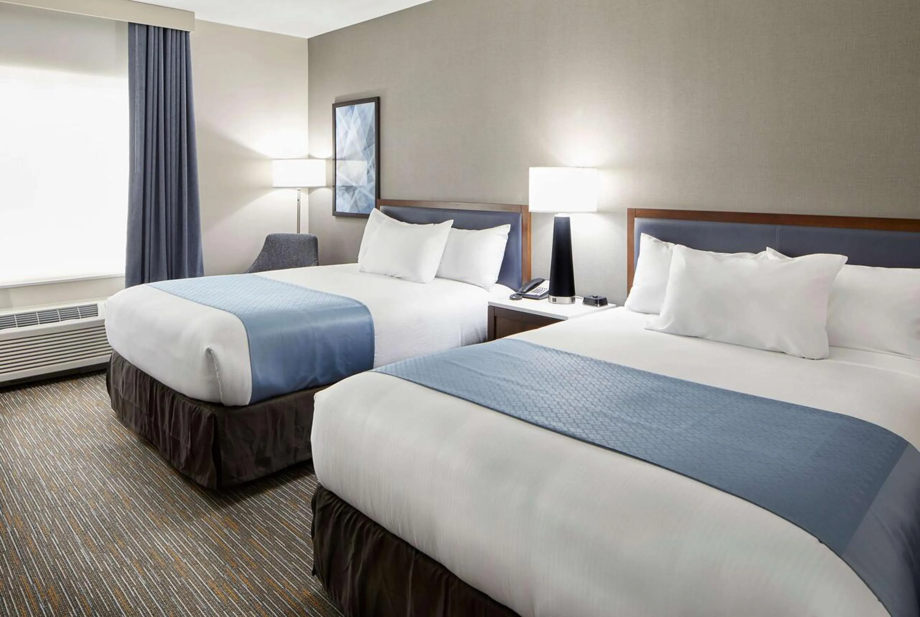 Photo of the whole room, Bed in Wingate by Wyndham Hurricane WV