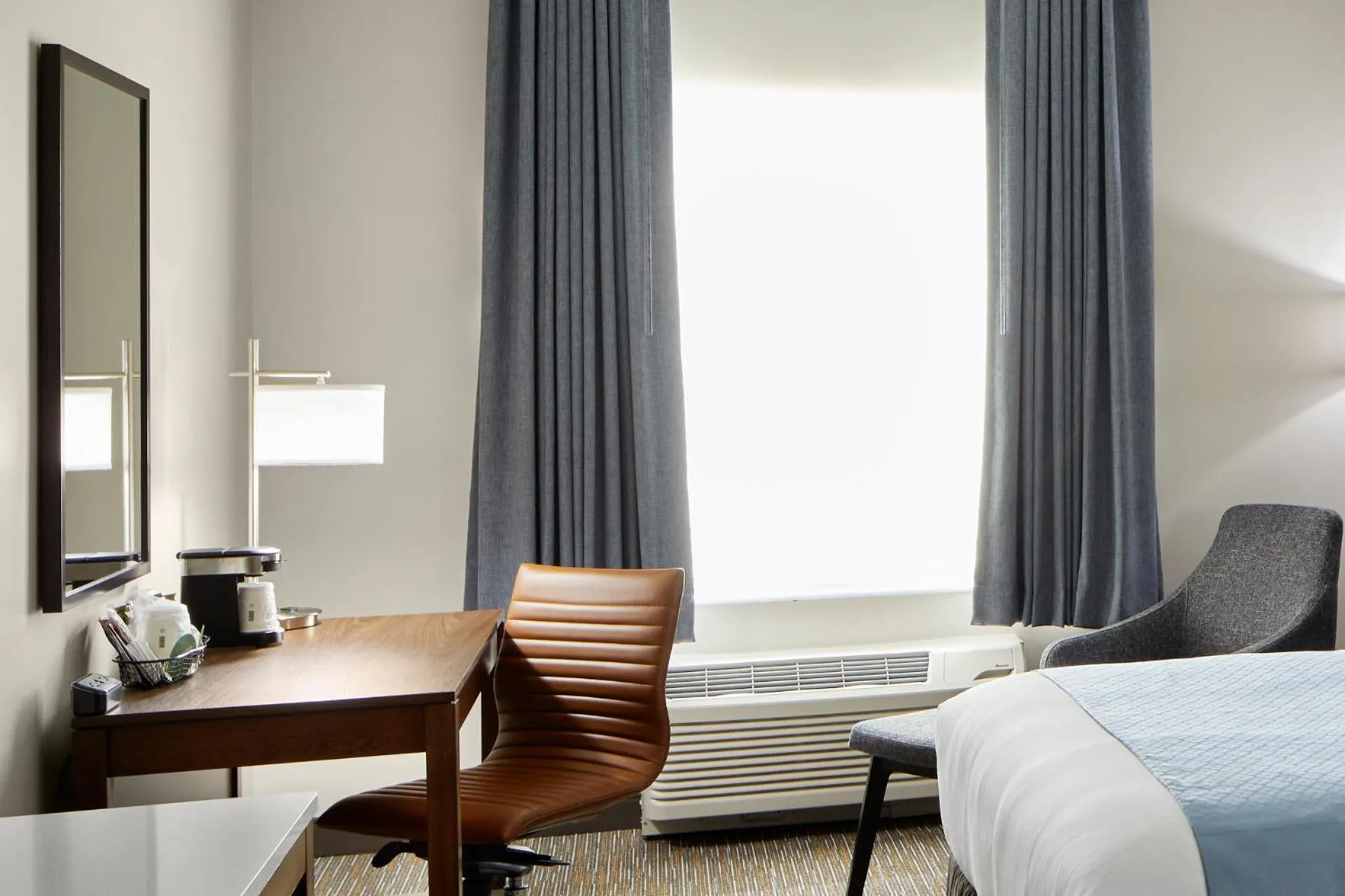 Bed in Wingate by Wyndham Hurricane WV