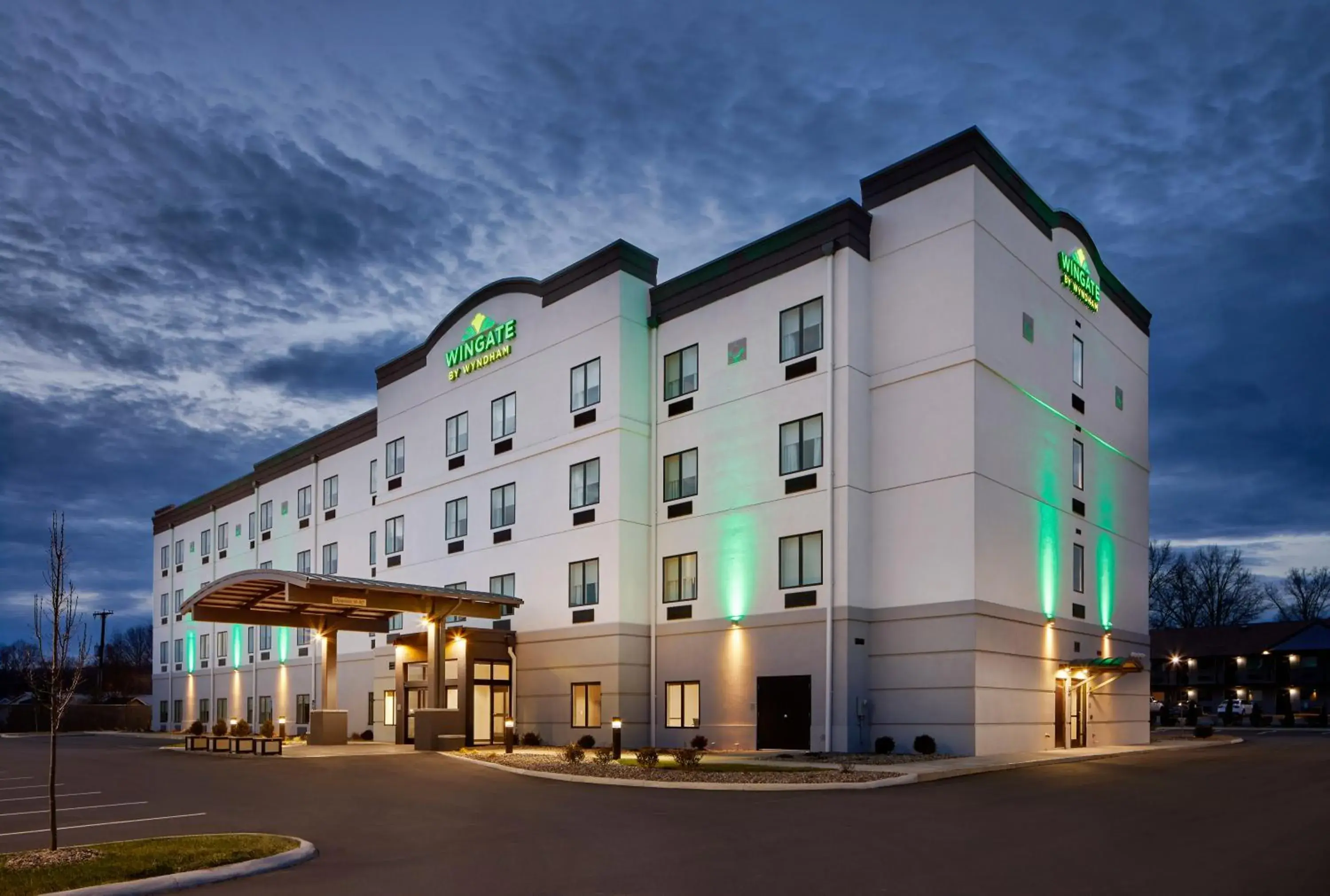 Property building in Wingate by Wyndham Hurricane WV Property building in Wingate by Wyndham Hurricane WV