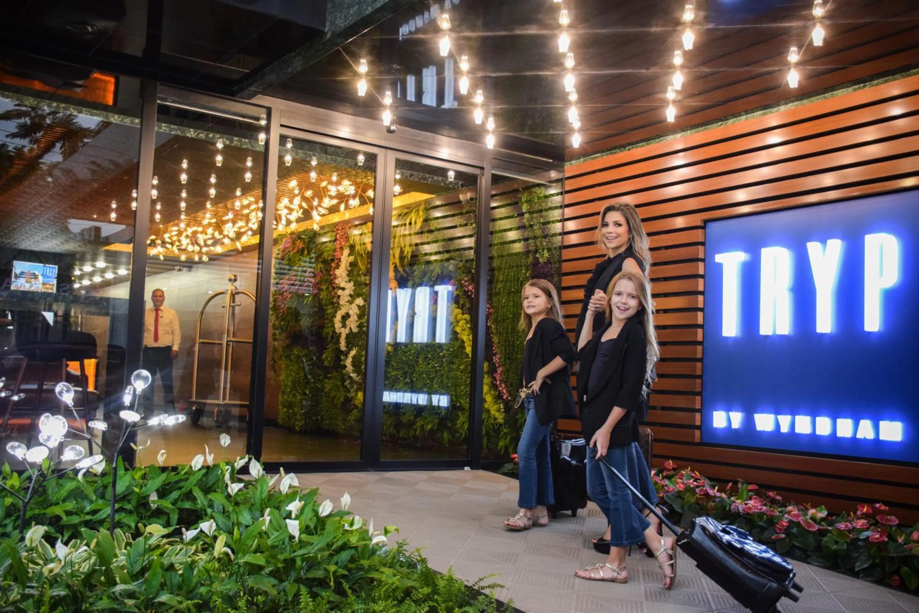 People in TRYP by Wyndham Santa Cruz