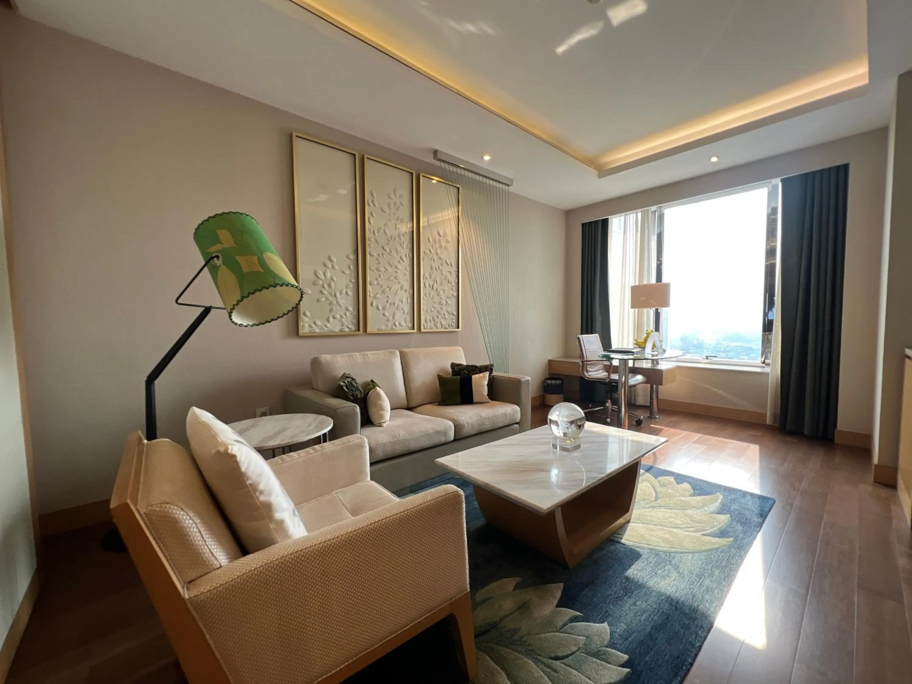 Living room in Renaissance Dhaka Gulshan Hotel