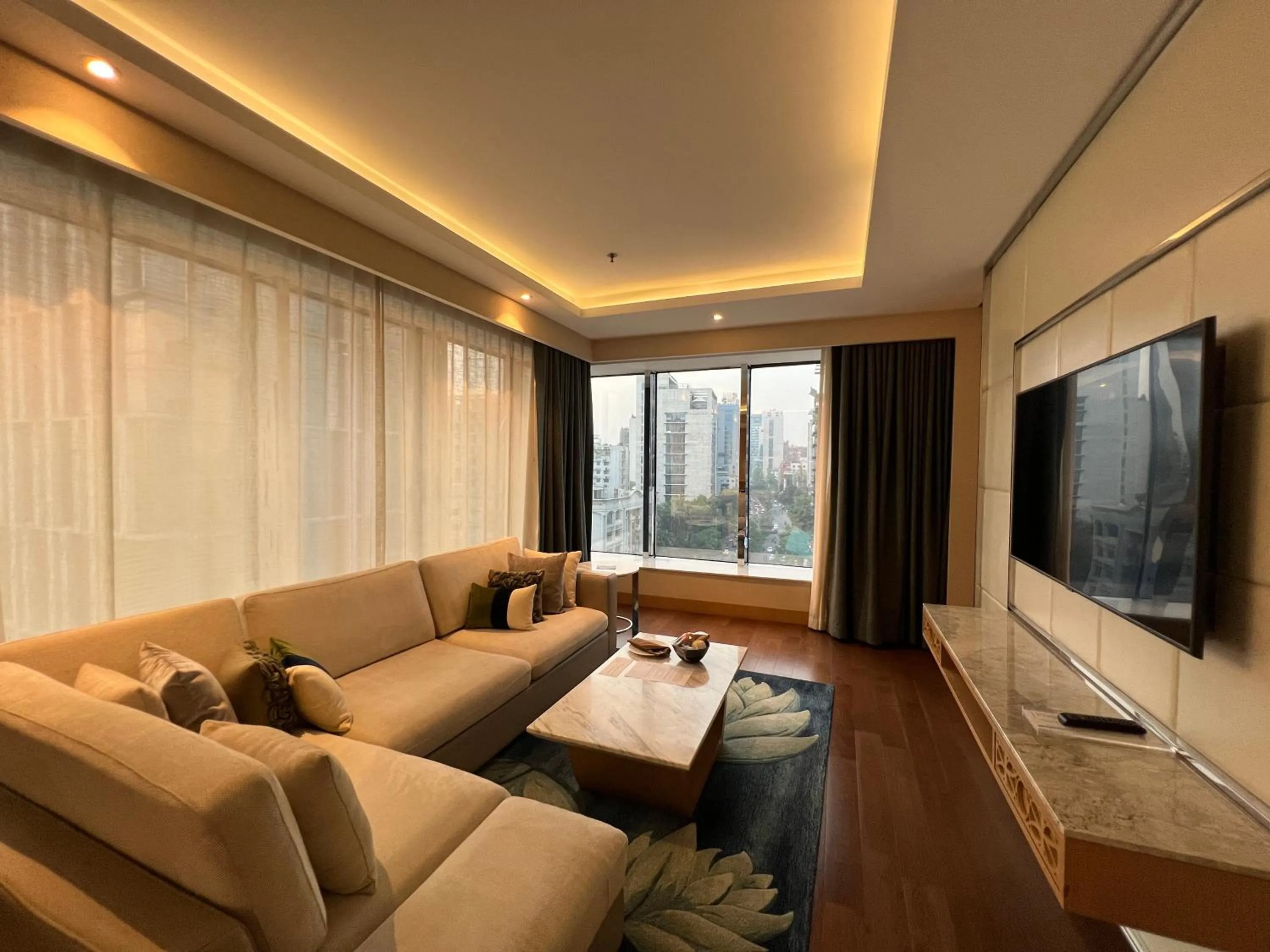 Living room in Renaissance Dhaka Gulshan Hotel