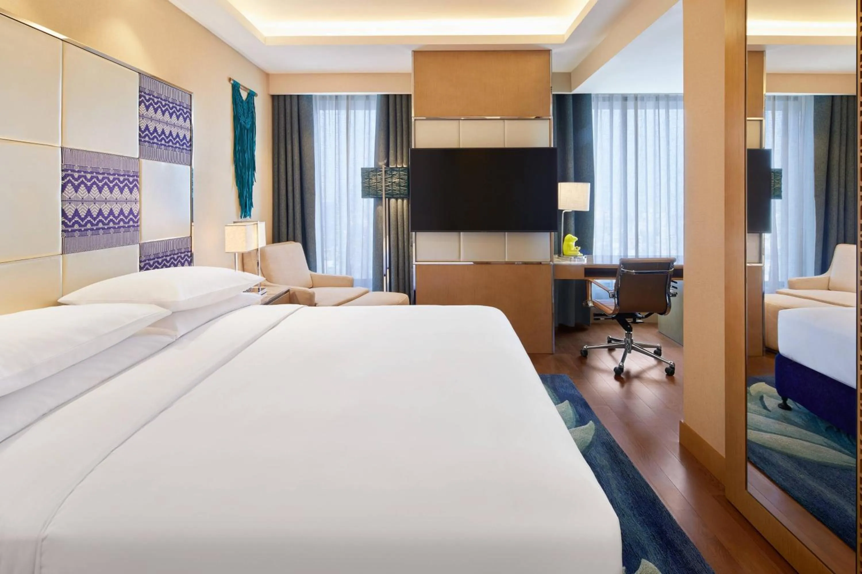 Photo of the whole room, Bed in Renaissance Dhaka Gulshan Hotel