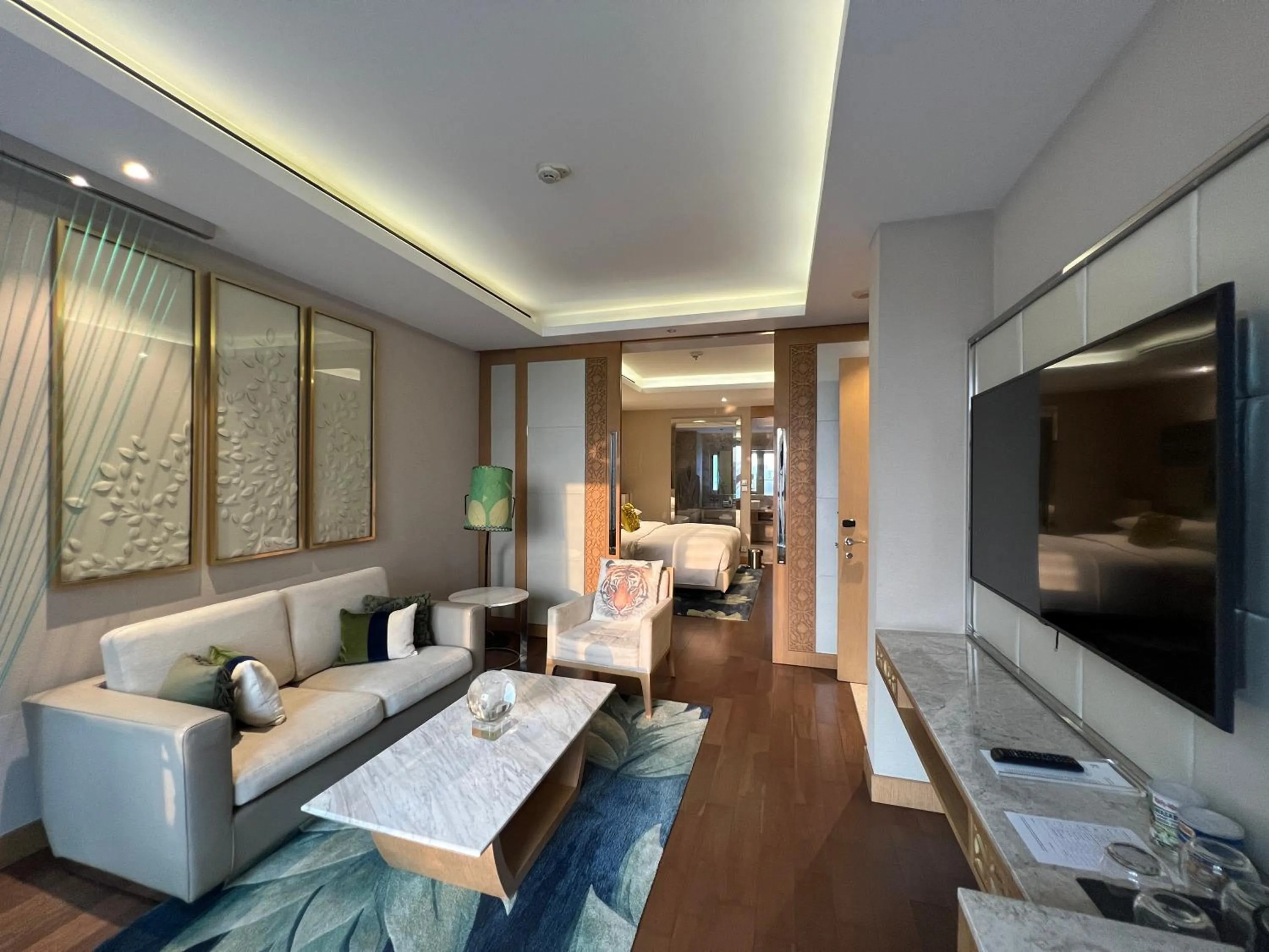 Living room in Renaissance Dhaka Gulshan Hotel