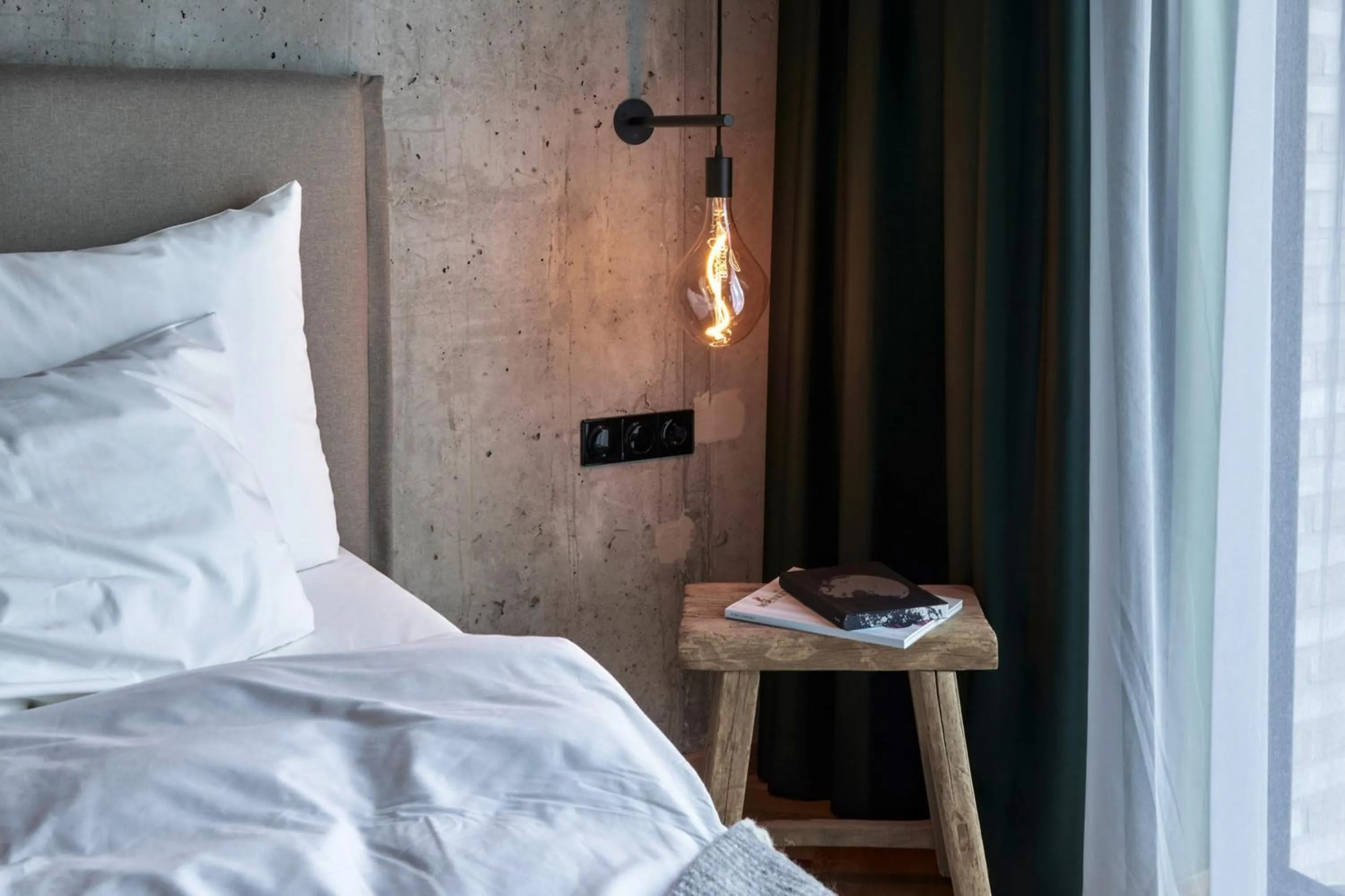 Photo of the whole room, Bed in Gekko House Frankfurt, a Tribute Portfolio Hotel