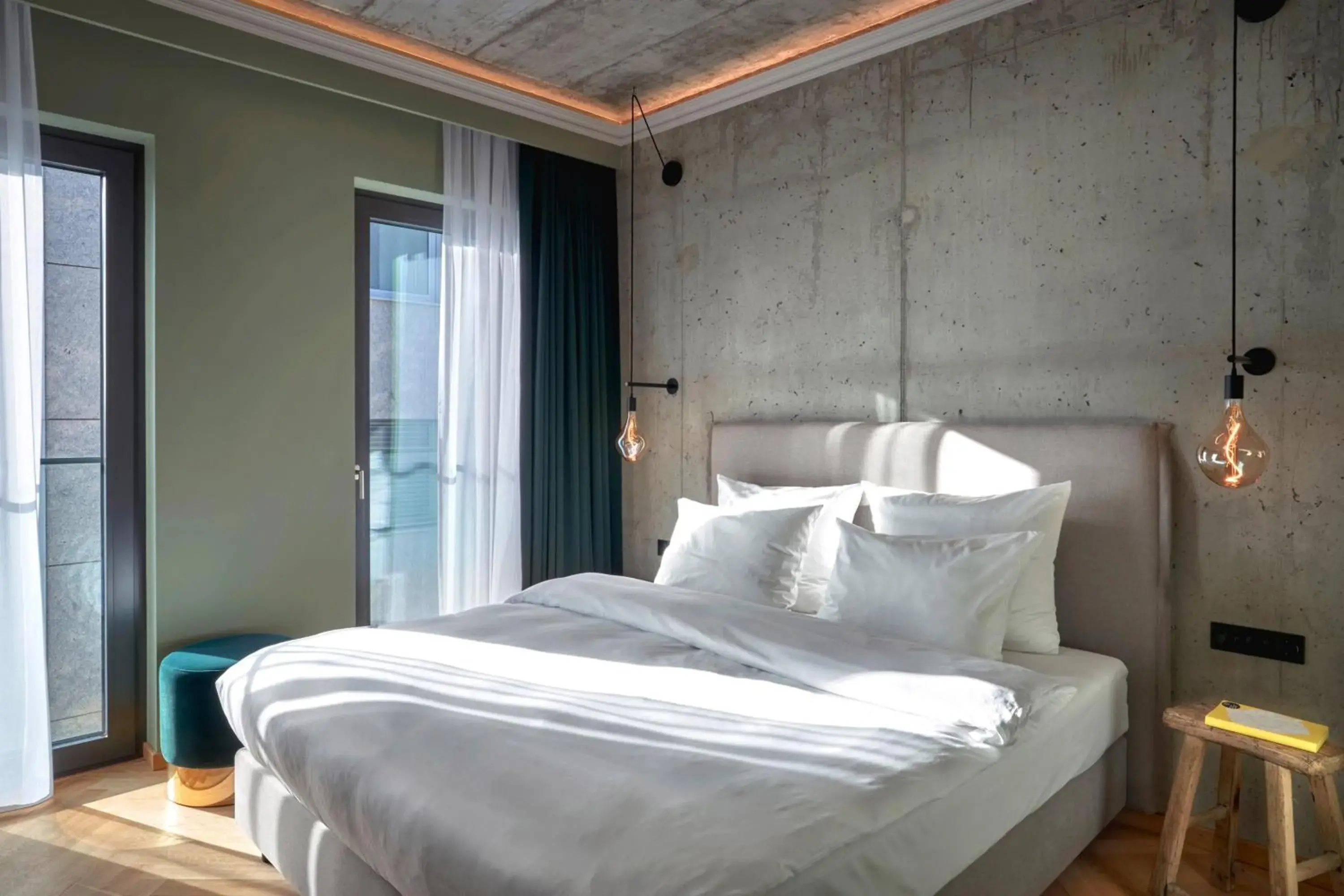 Photo of the whole room, Bed in Gekko House Frankfurt, a Tribute Portfolio Hotel Photo of the whole room, Bed in Gekko House Frankfurt, a Tribute Portfolio Hotel