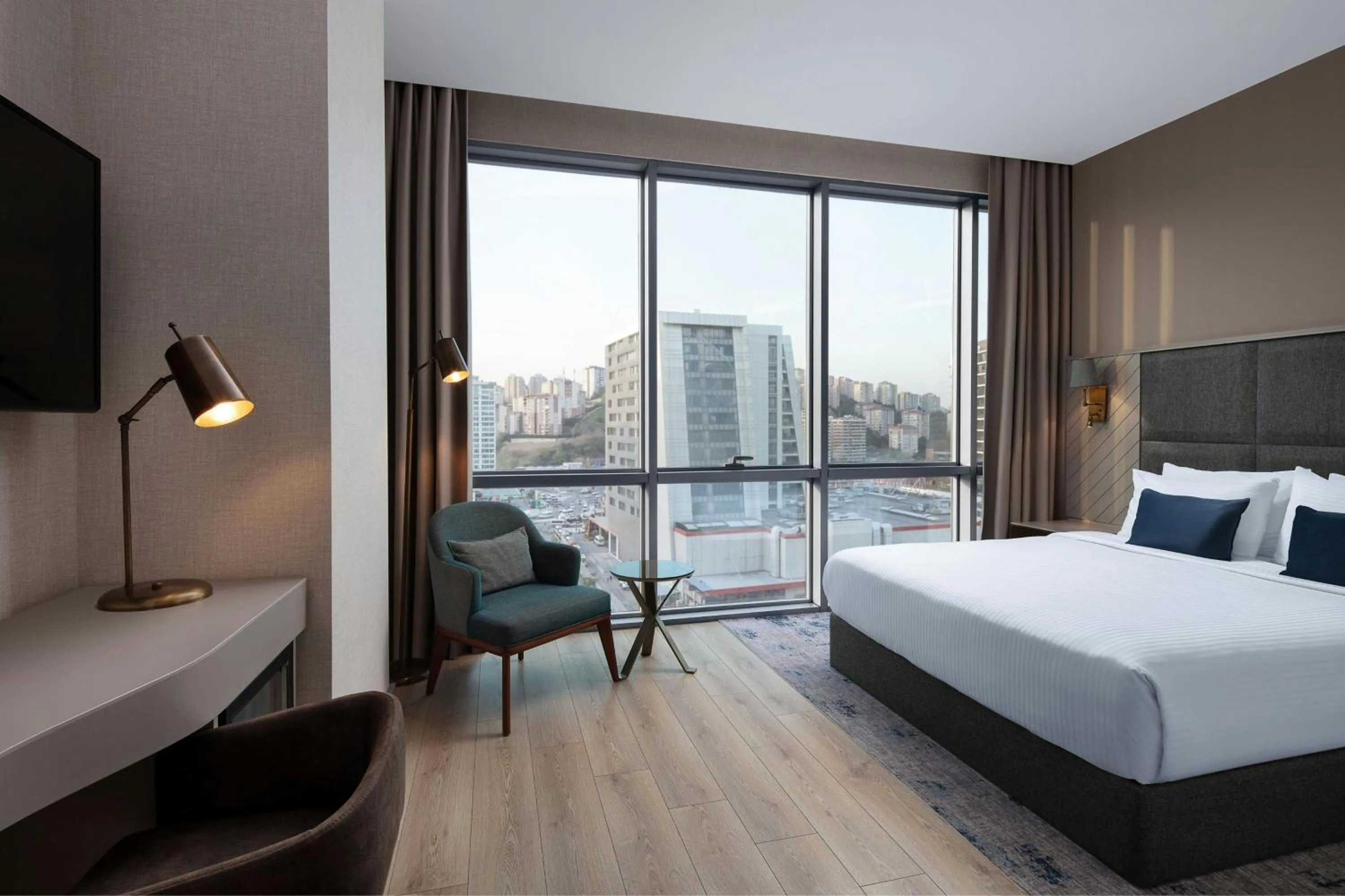 Photo of the whole room, Bed in Delta Hotels by Marriott Istanbul Vadi