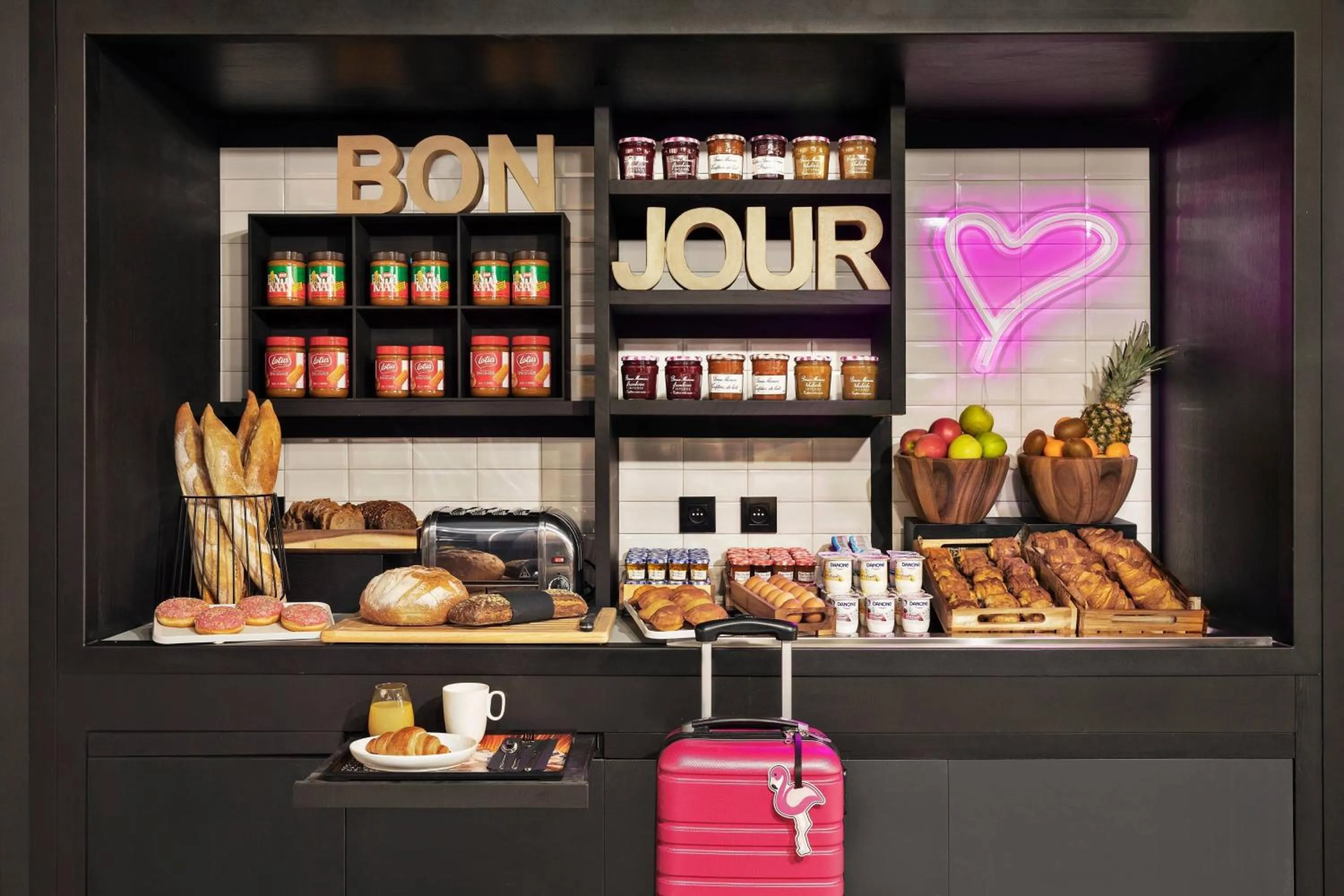 Breakfast in Moxy Lille City