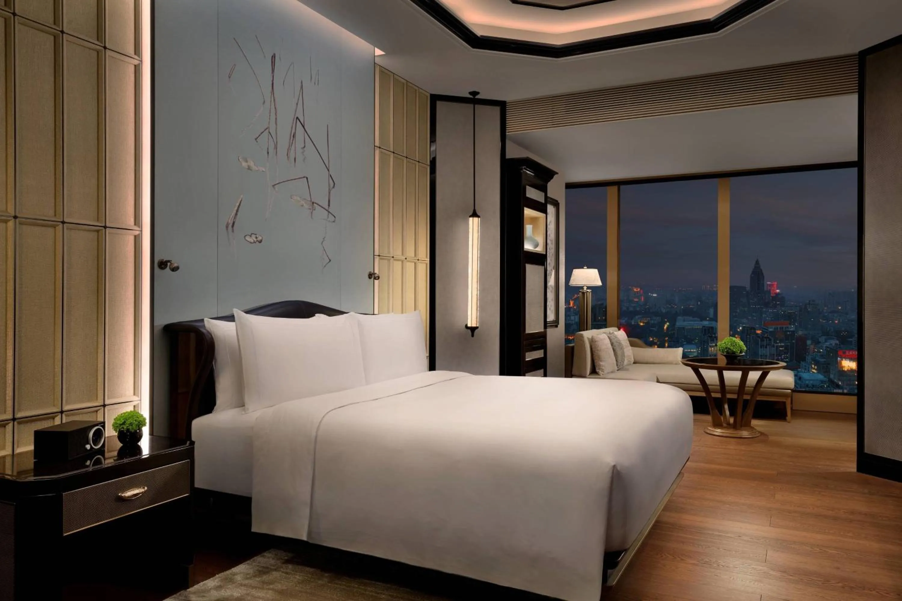 Photo of the whole room, Bed in The Ritz-Carlton, Nanjing
