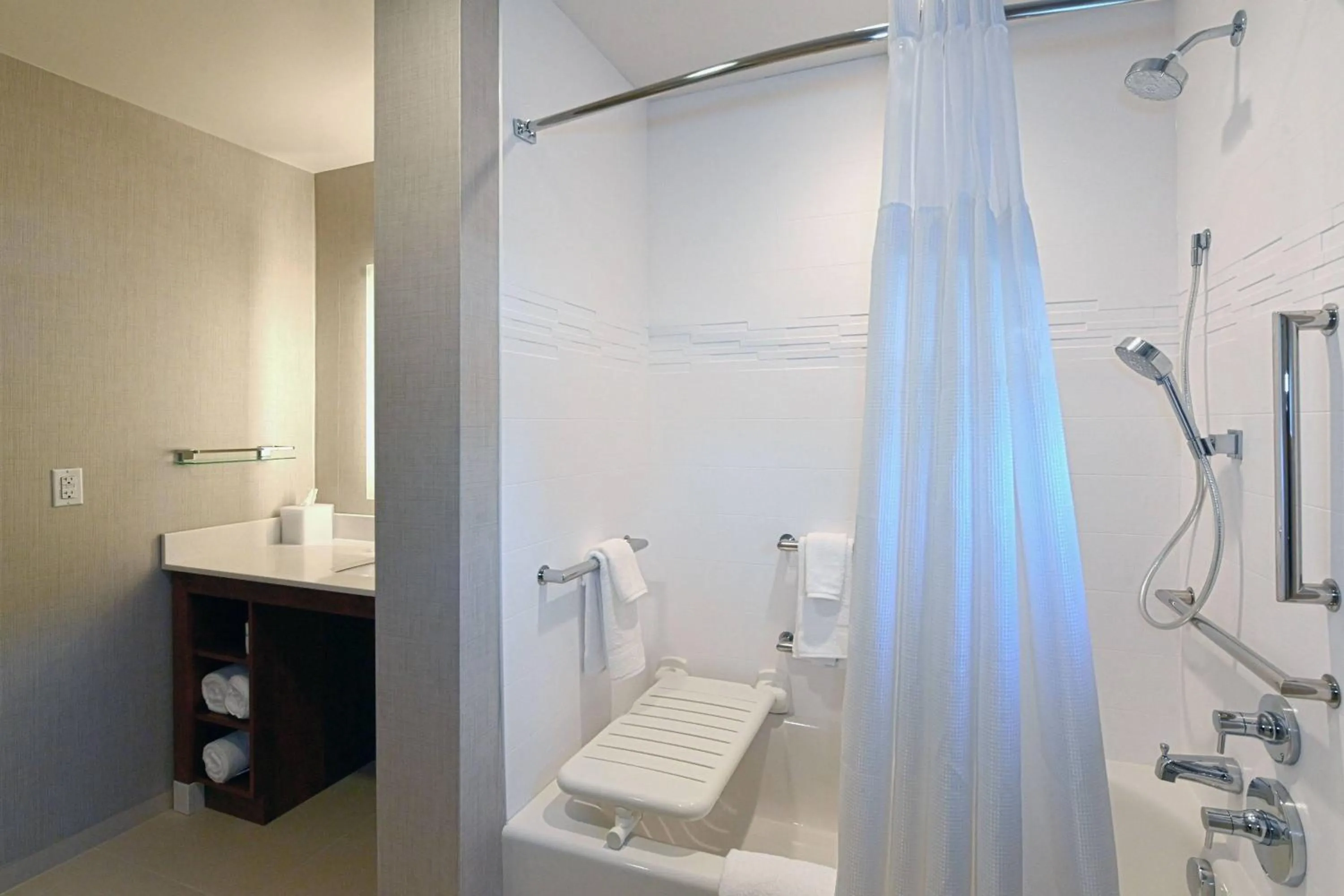 Bathroom in Residence Inn Richmond