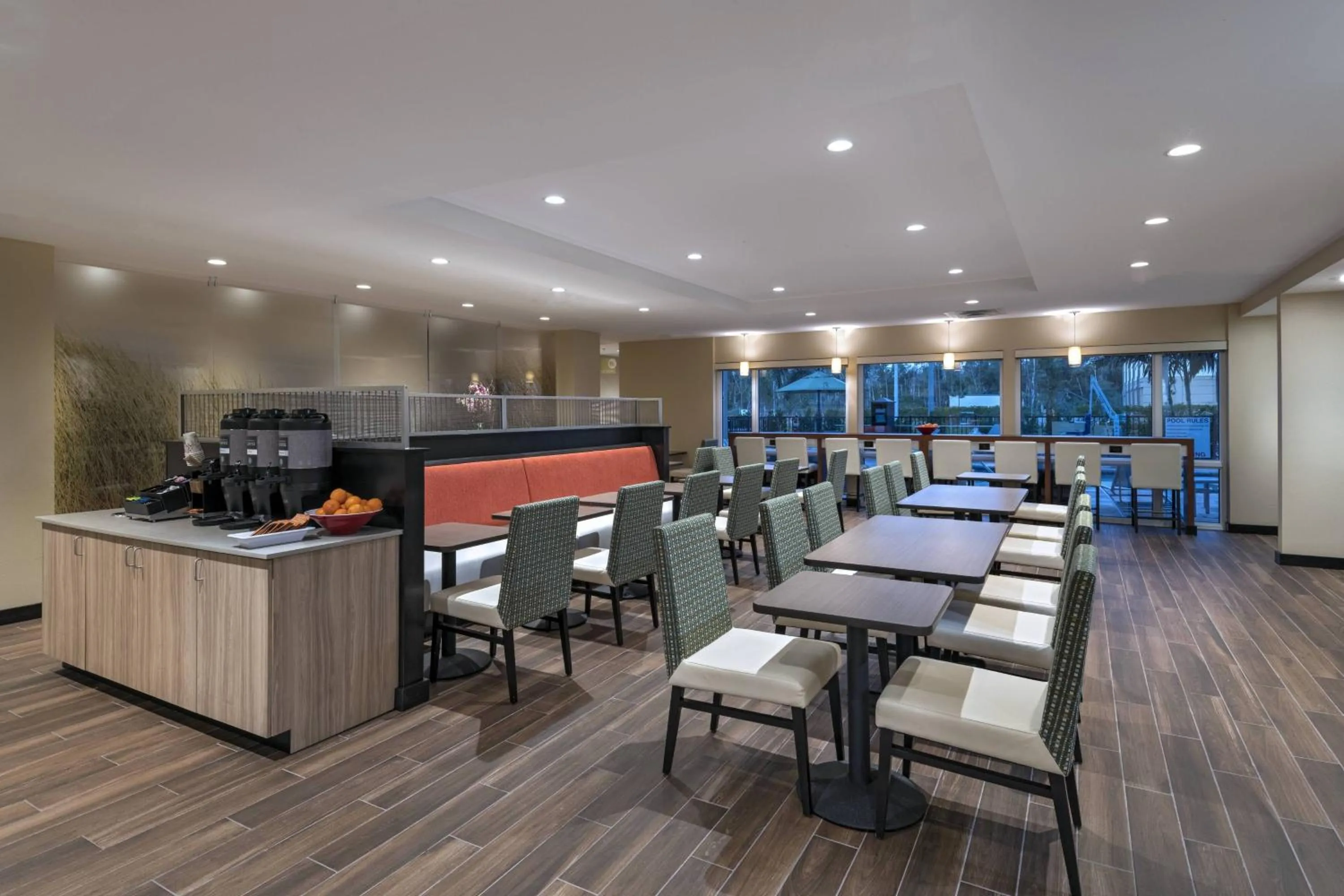 Breakfast in TownePlace Suites by Marriott Naples