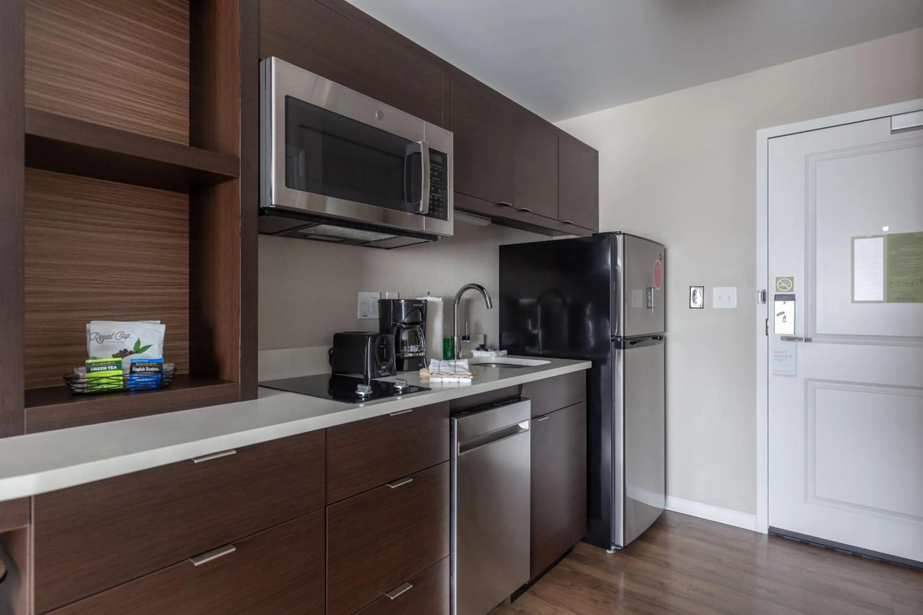 Kitchen or kitchenette in TownePlace Suites by Marriott Naples