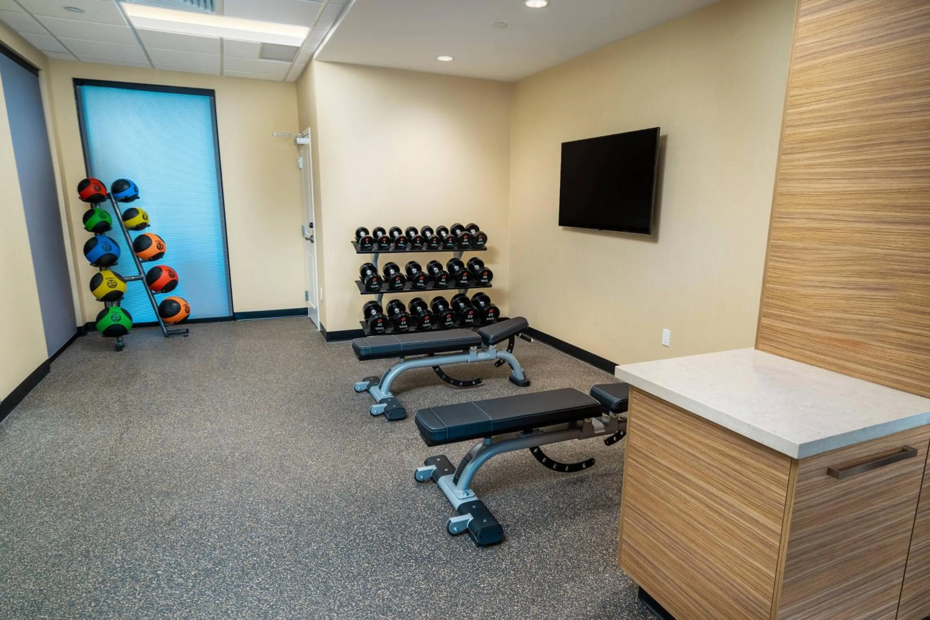 Fitness centre/facilities in TownePlace Suites Irvine Lake Forest