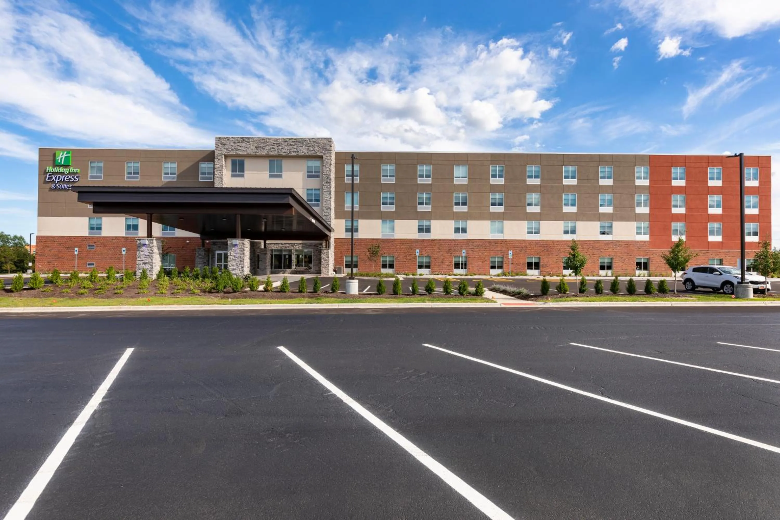 Facade/entrance in Holiday Inn Express & Suites Chicago - Hoffman Estates by IHG