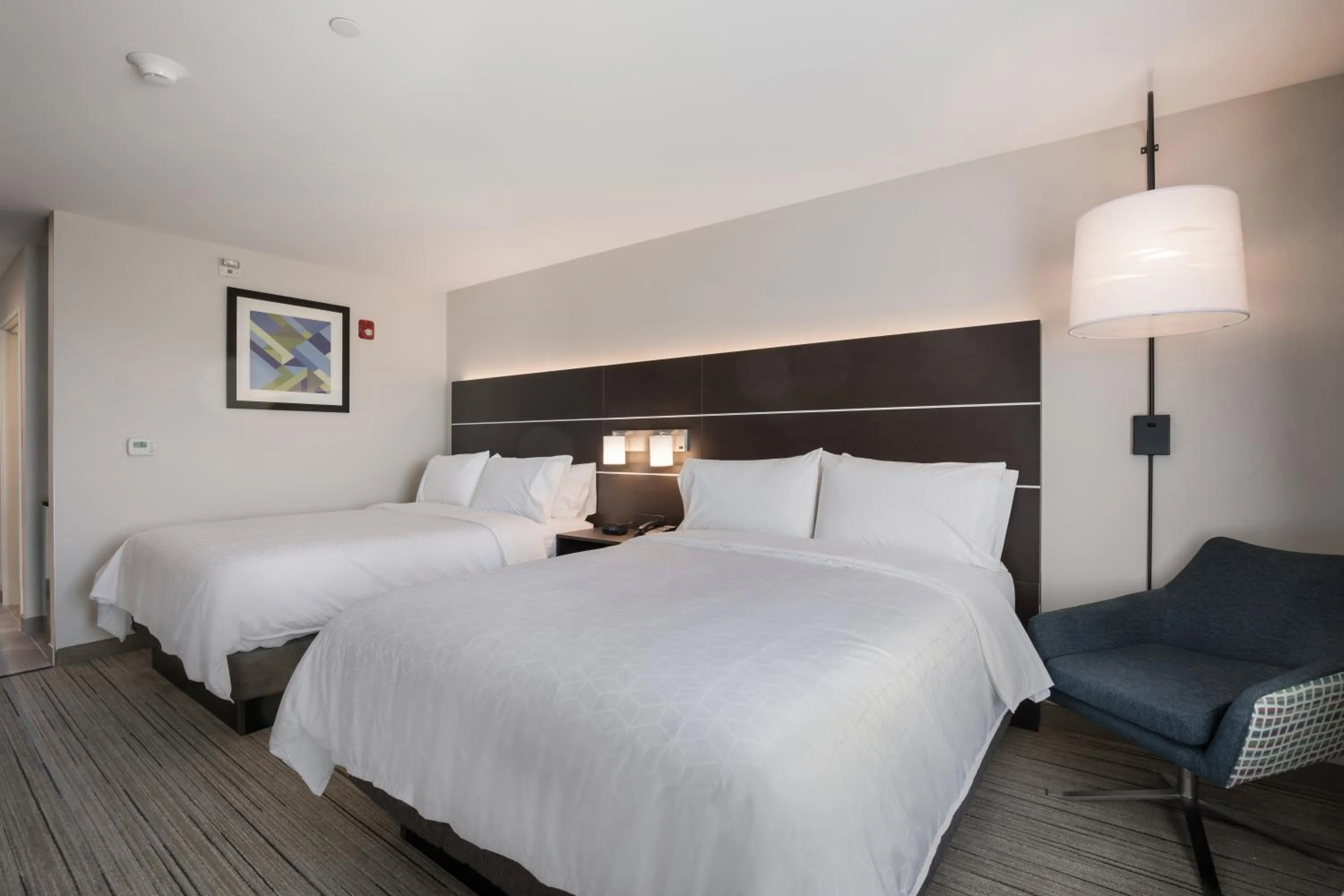 Bedroom, Bed in Holiday Inn Express & Suites Chicago - Hoffman Estates by IHG