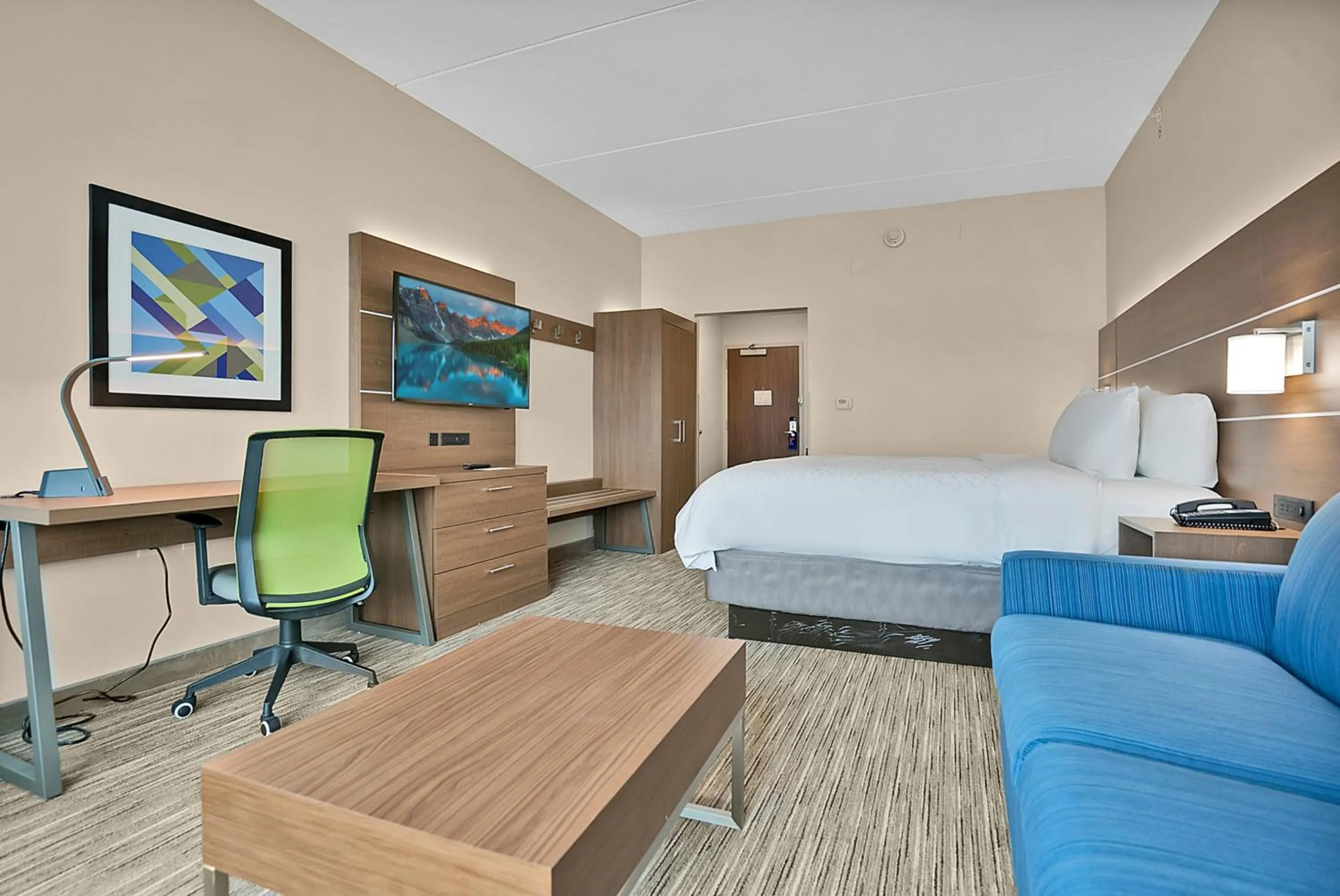 Photo of the whole room, Bed in Holiday Inn Express - Jacksonville South Bartram Prk by IHG