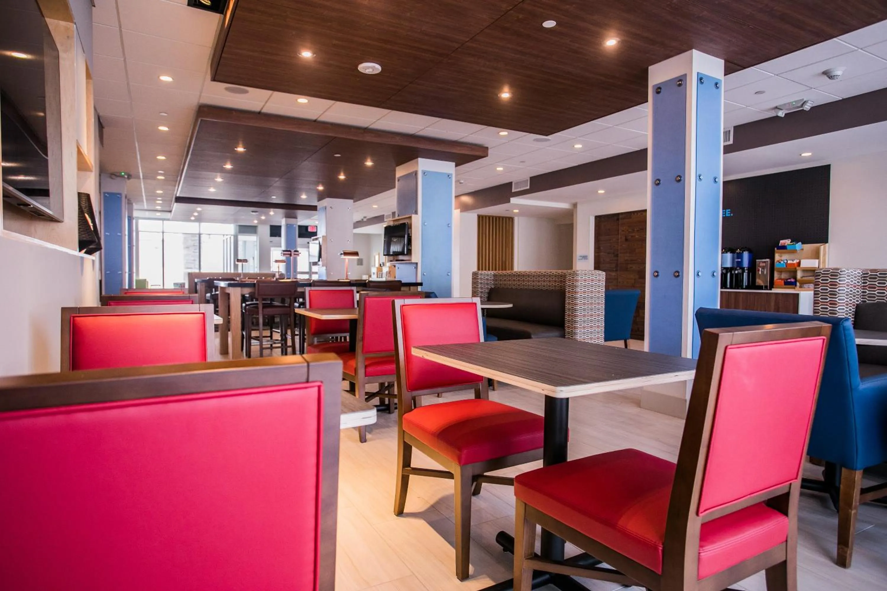 Dining area in Holiday Inn Express & Suites Rehoboth Beach by IHG
