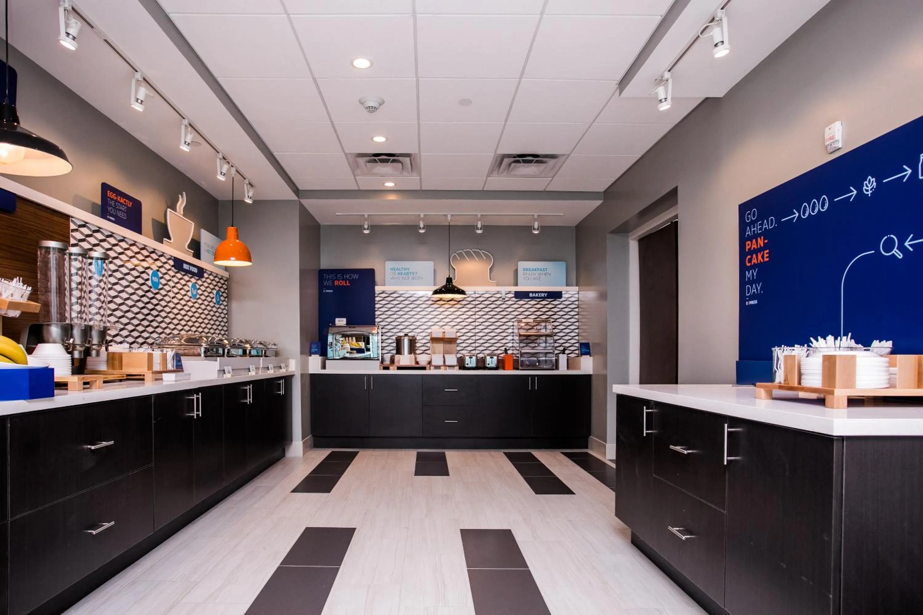 Buffet breakfast in Holiday Inn Express & Suites Rehoboth Beach by IHG