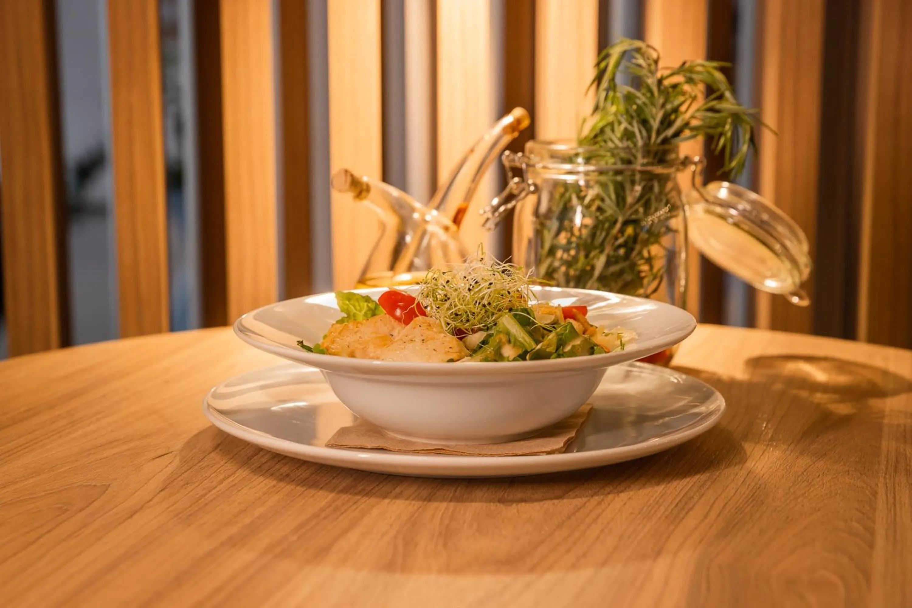 Coffee/tea facilities in Holiday Inn Express Warsaw - Mokotow by IHG