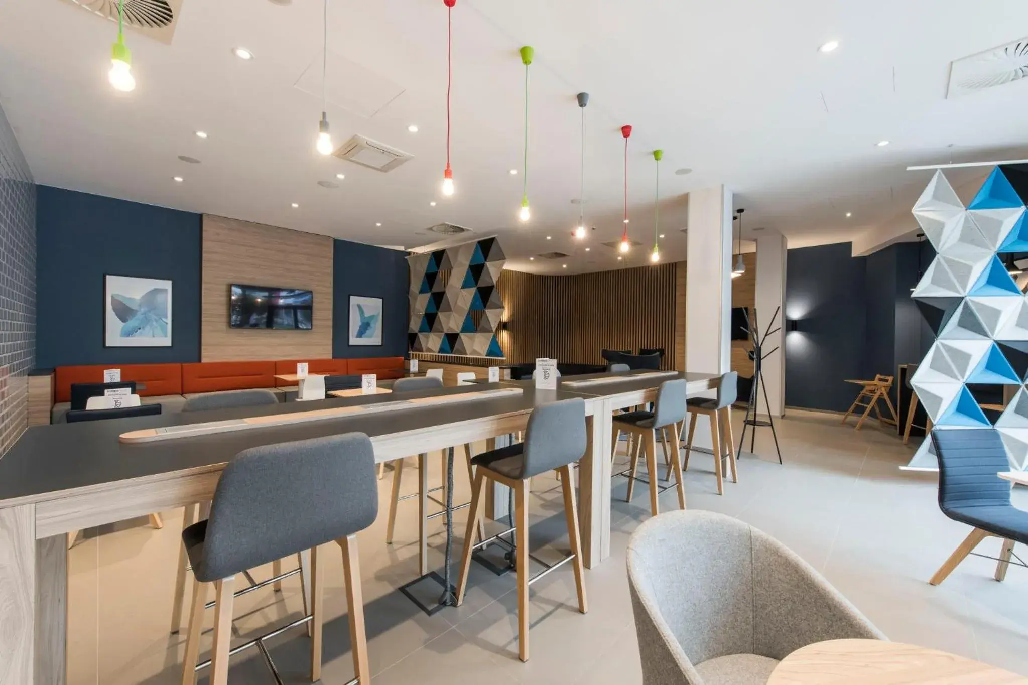Restaurant/places to eat in Holiday Inn Express Warsaw - Mokotow by IHG Restaurant/places to eat in Holiday Inn Express Warsaw - Mokotow by IHG