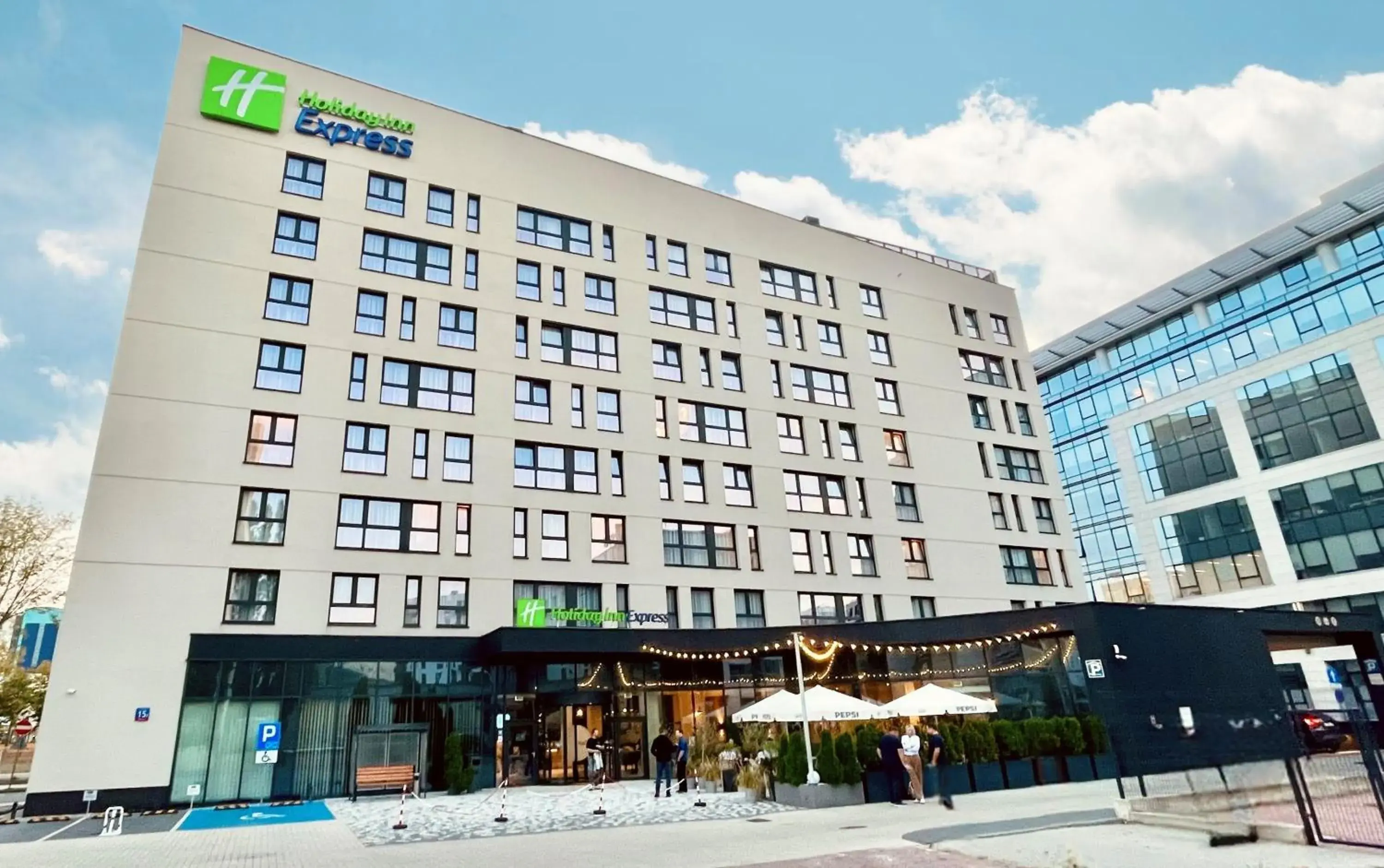 Property building in Holiday Inn Express Warsaw - Mokotow by IHG Property building in Holiday Inn Express Warsaw - Mokotow by IHG