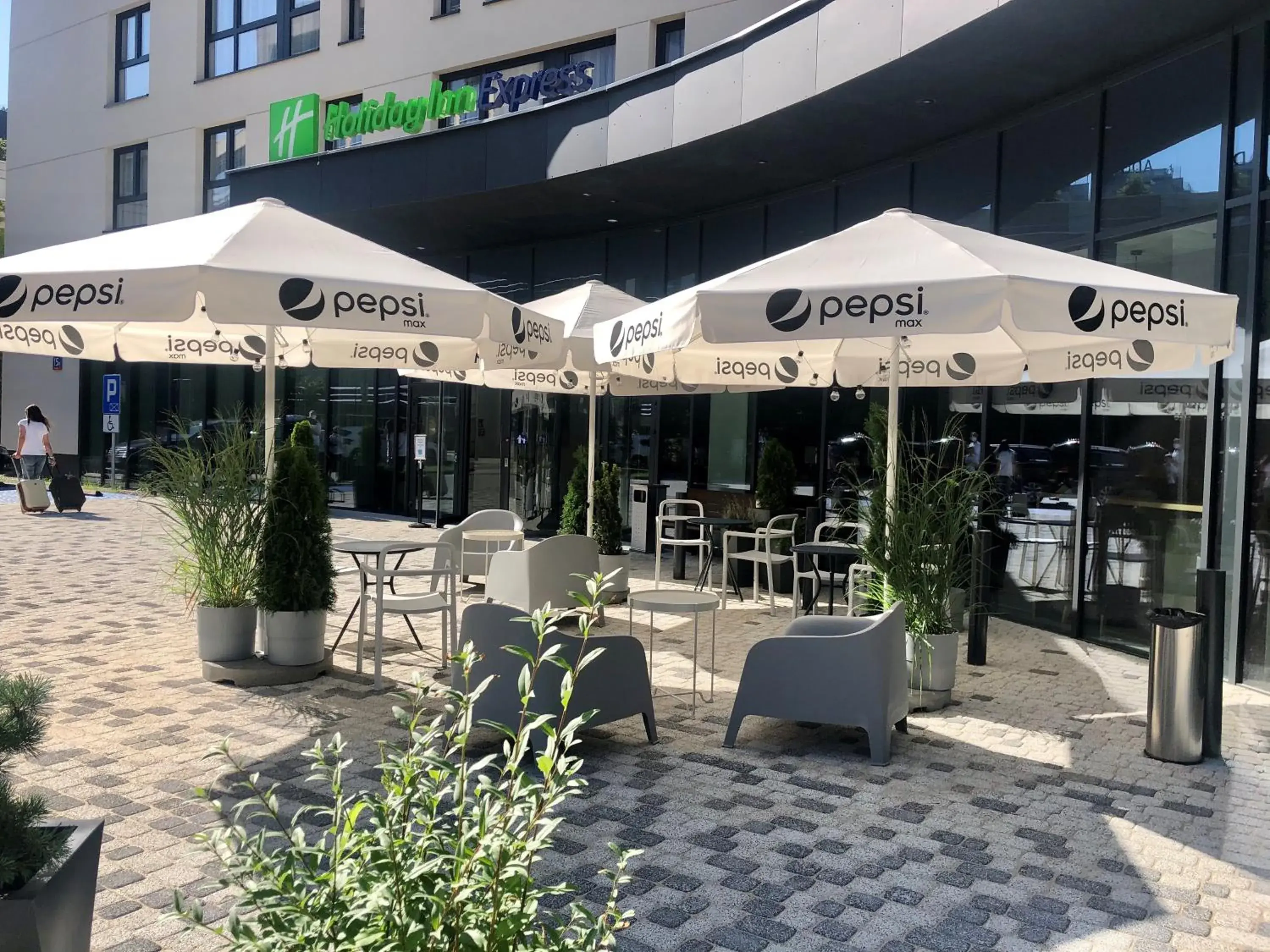 Facade/entrance in Holiday Inn Express Warsaw - Mokotow by IHG Facade/entrance in Holiday Inn Express Warsaw - Mokotow by IHG