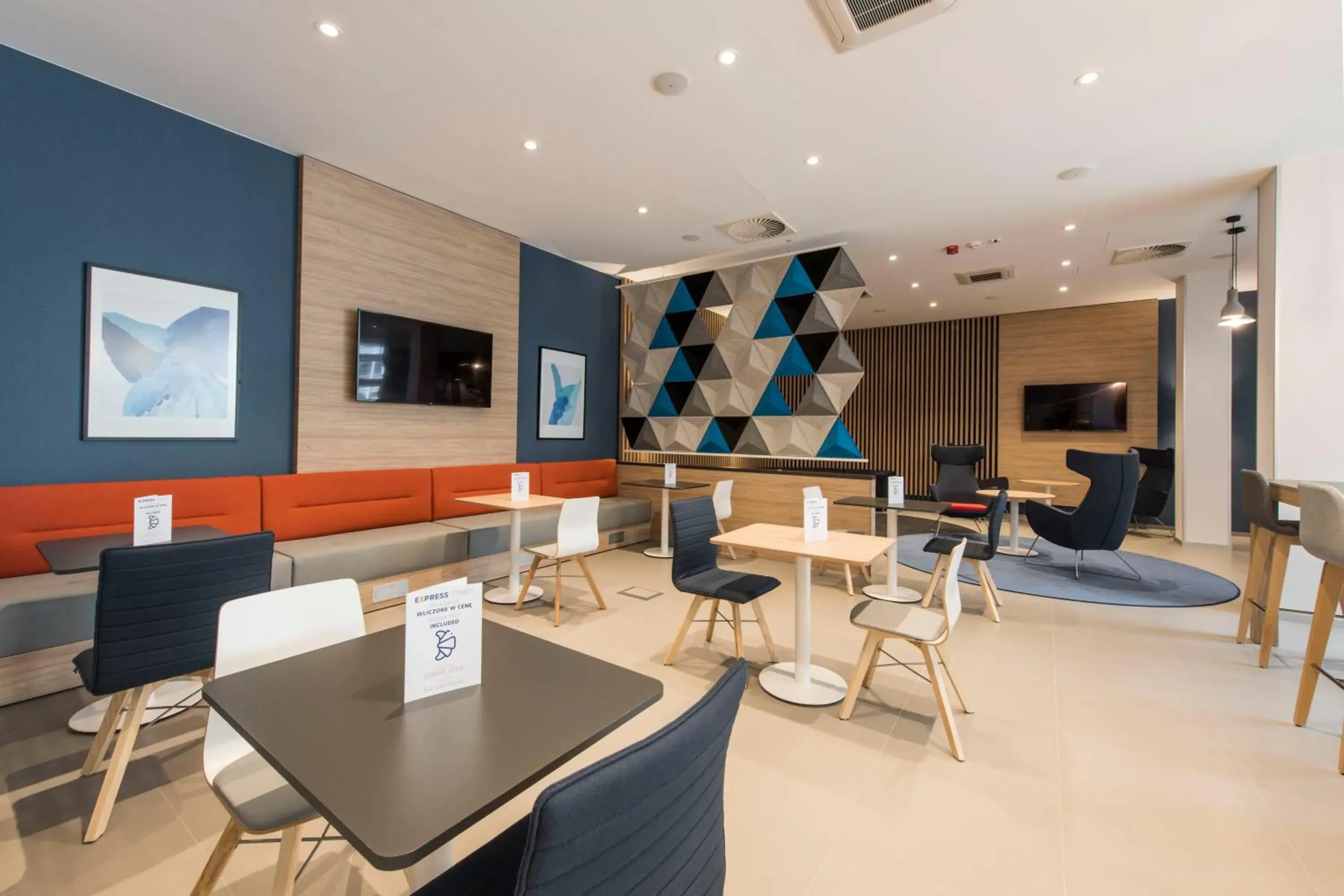 Restaurant/places to eat in Holiday Inn Express Warsaw - Mokotow by IHG Restaurant/places to eat in Holiday Inn Express Warsaw - Mokotow by IHG