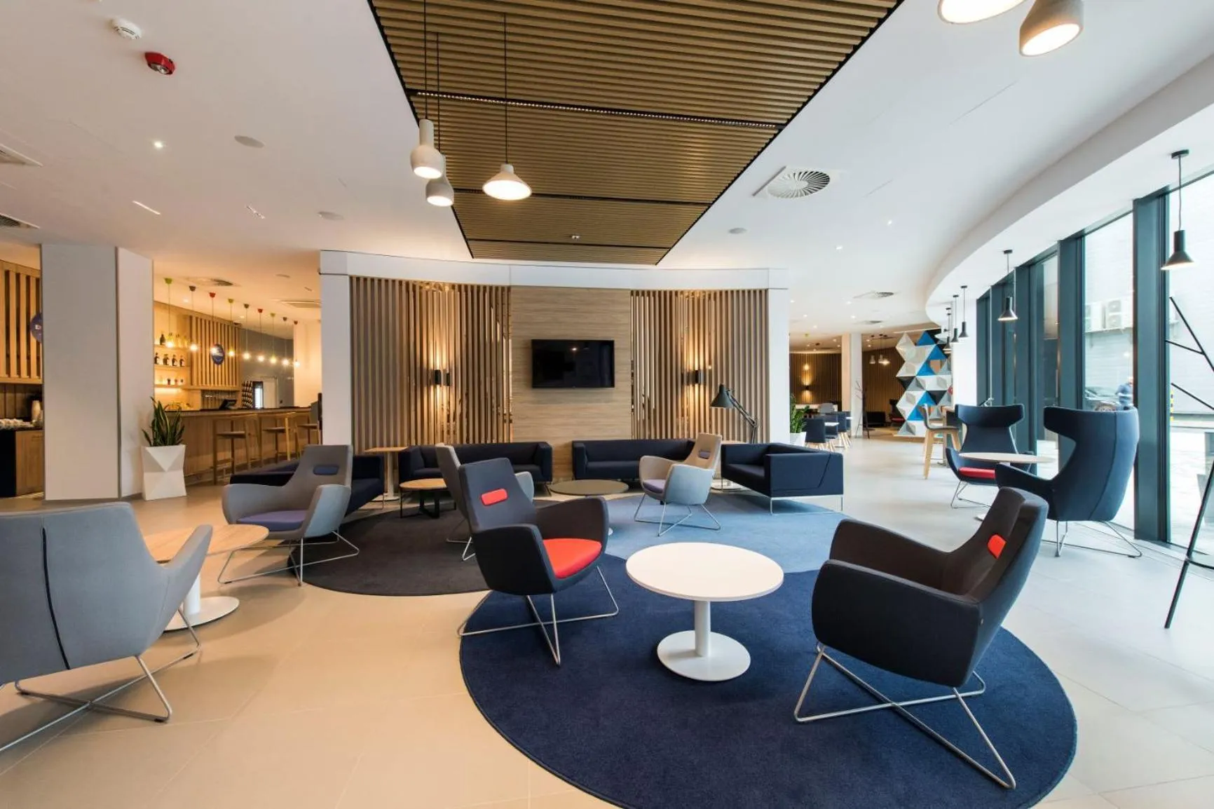 Lobby or reception in Holiday Inn Express Warsaw - Mokotow by IHG