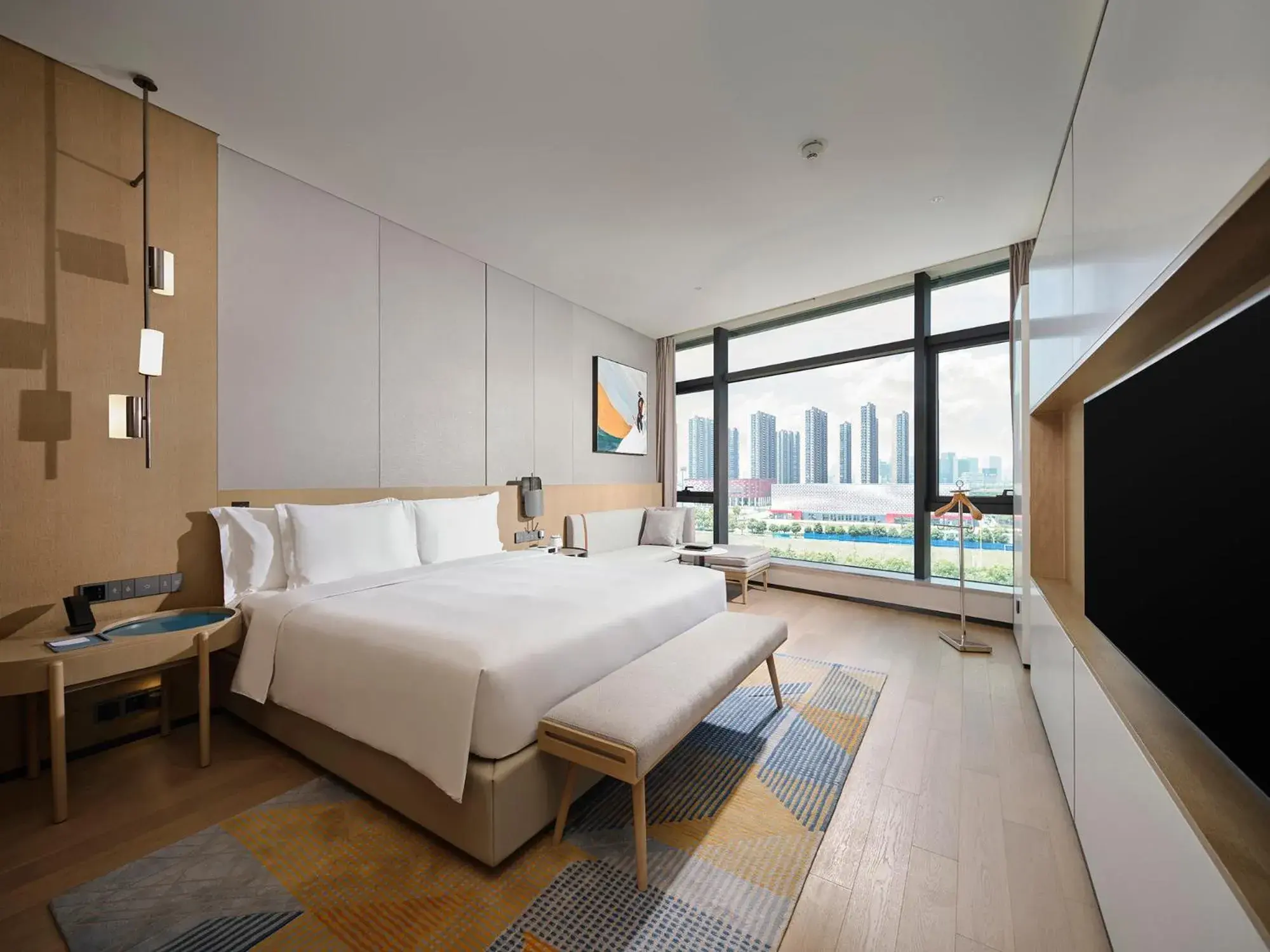 TV and multimedia, Bed in EVEN Hotel Nanjing Yangtze River by IHG TV and multimedia, Bed in EVEN Hotel Nanjing Yangtze River by IHG
