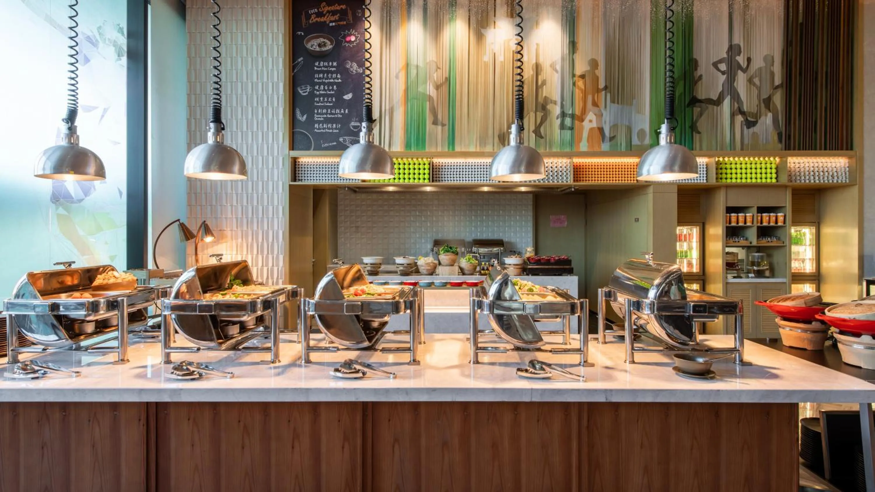 Restaurant/places to eat in EVEN Hotel Nanjing Yangtze River by IHG