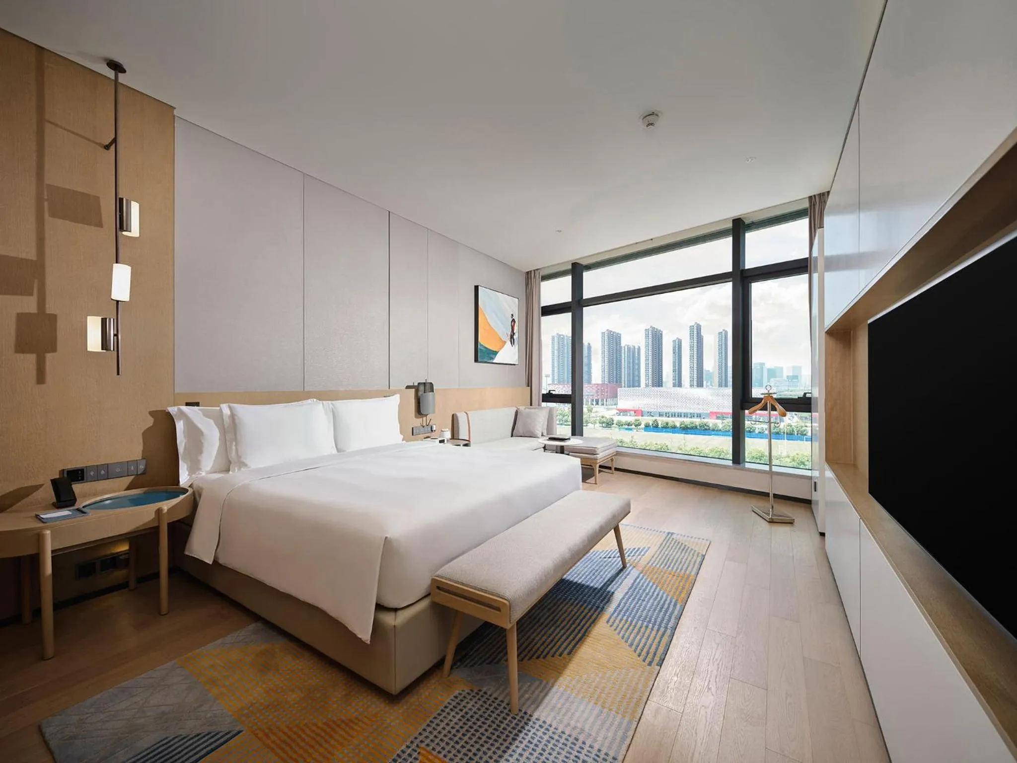 Photo of the whole room, Bed in EVEN Hotel Nanjing Yangtze River by IHG