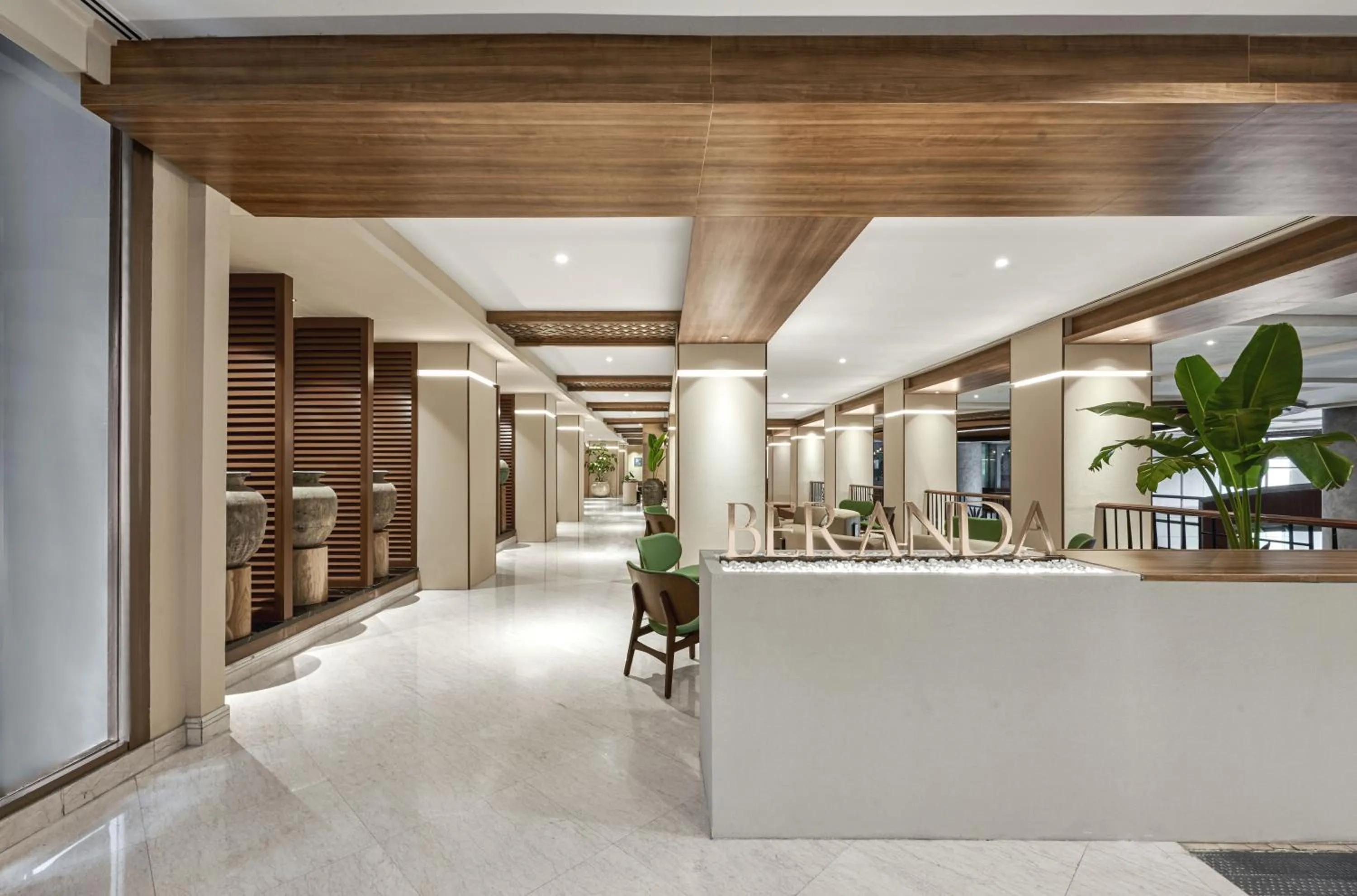 Restaurant/places to eat in Mangkuluhur Residences by Lorin