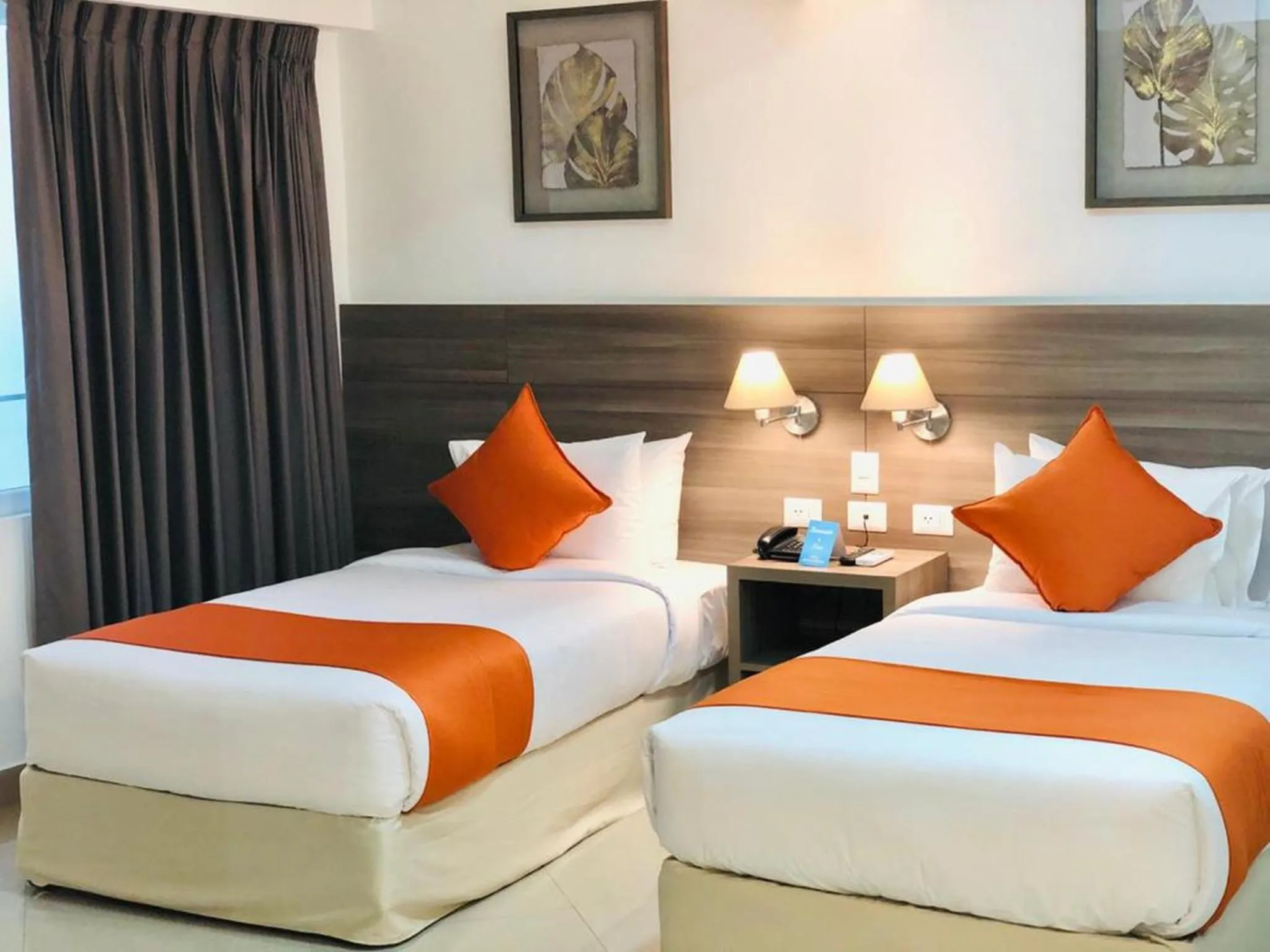 Bed in Howard Johnson by Wyndham Lima Miraflores Art House