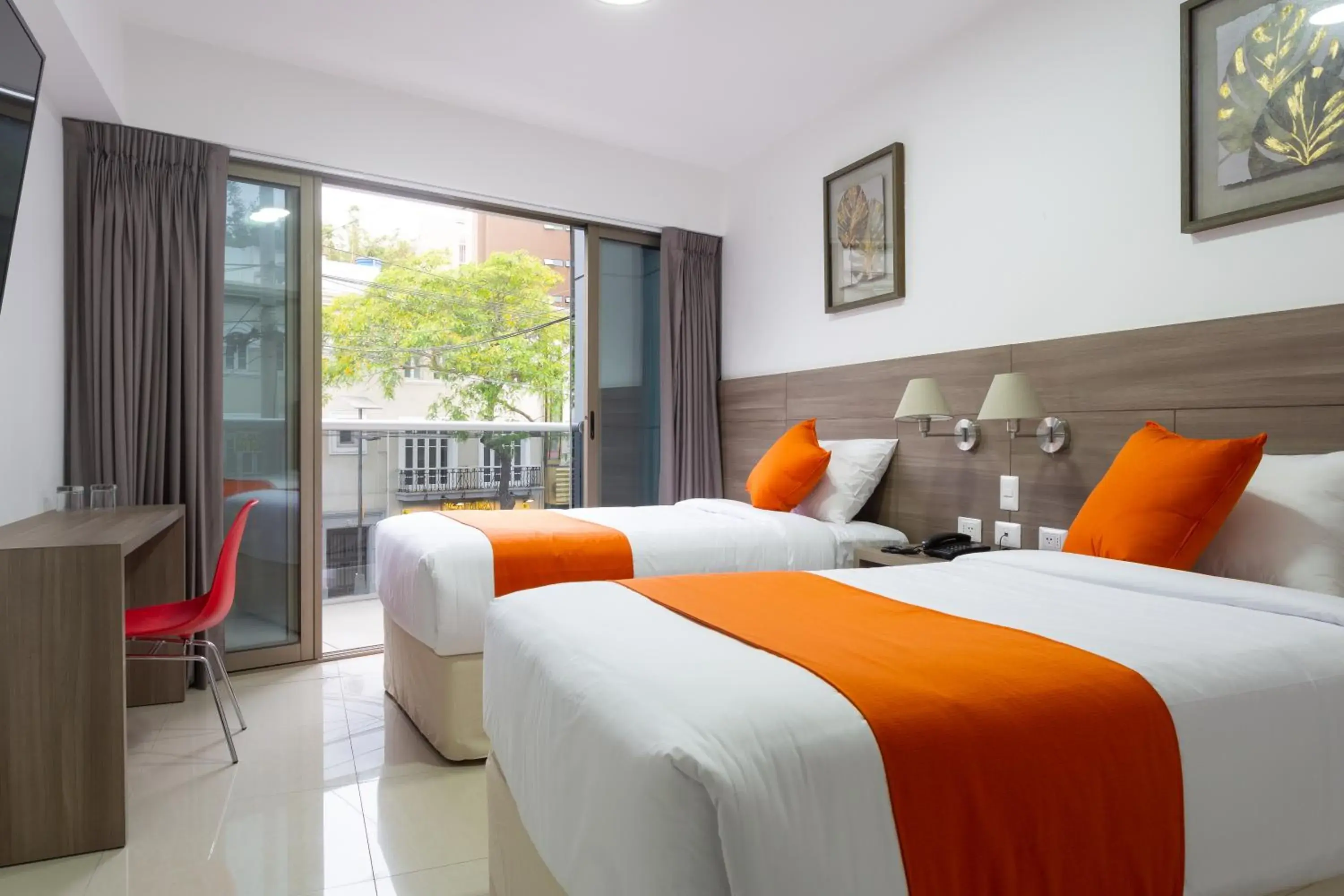 Twin Room - Non-Smoking in Howard Johnson by Wyndham Lima Miraflores Art House Twin Room - Non-Smoking in Howard Johnson by Wyndham Lima Miraflores Art House