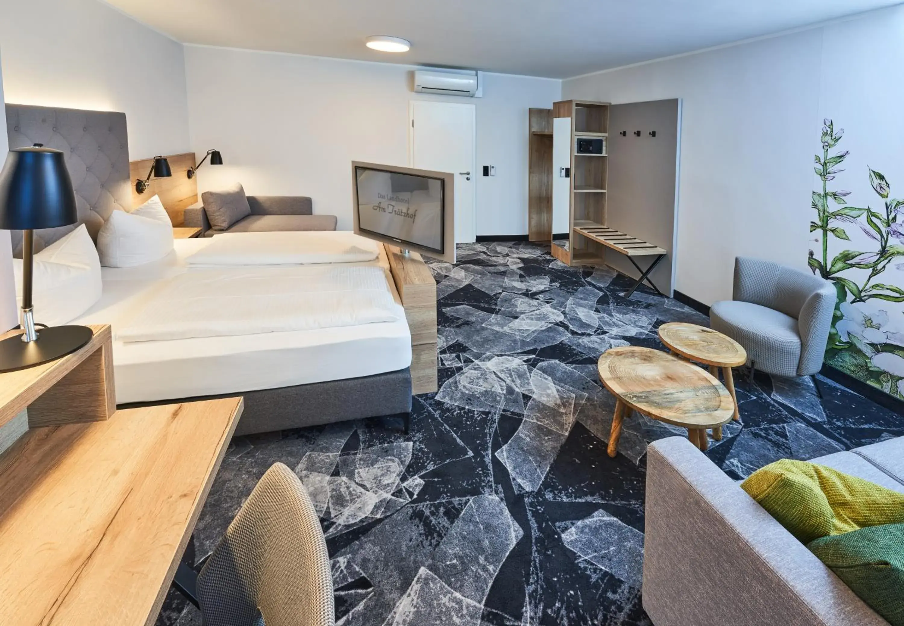 Deluxe Double Room in Das Landhotel am Trätzhof Fulda Deluxe Double Room in Das Landhotel am Trätzhof Fulda