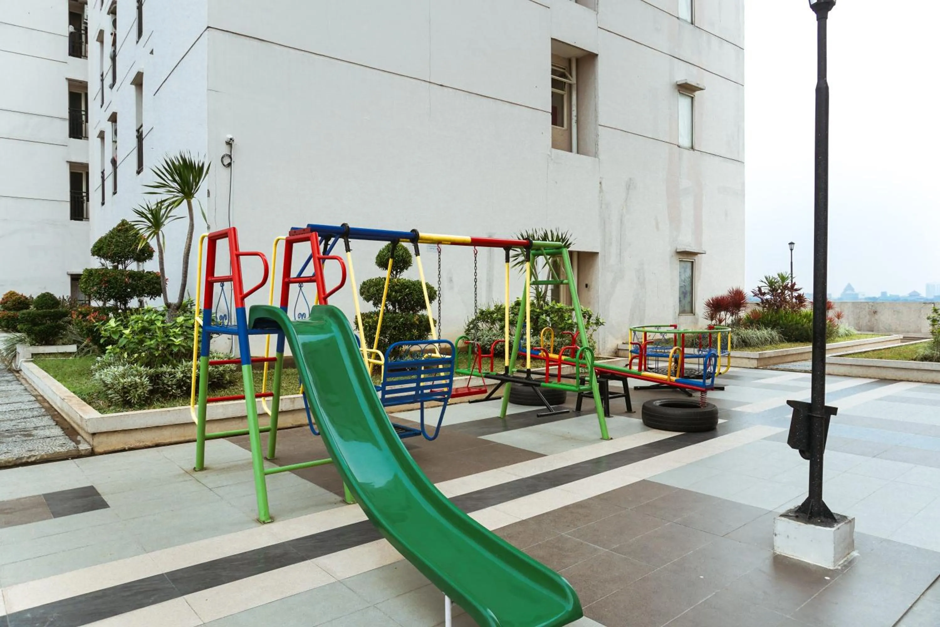 Property building in Cozy Studio Apartment at Margonda Residence 4 By Travelio