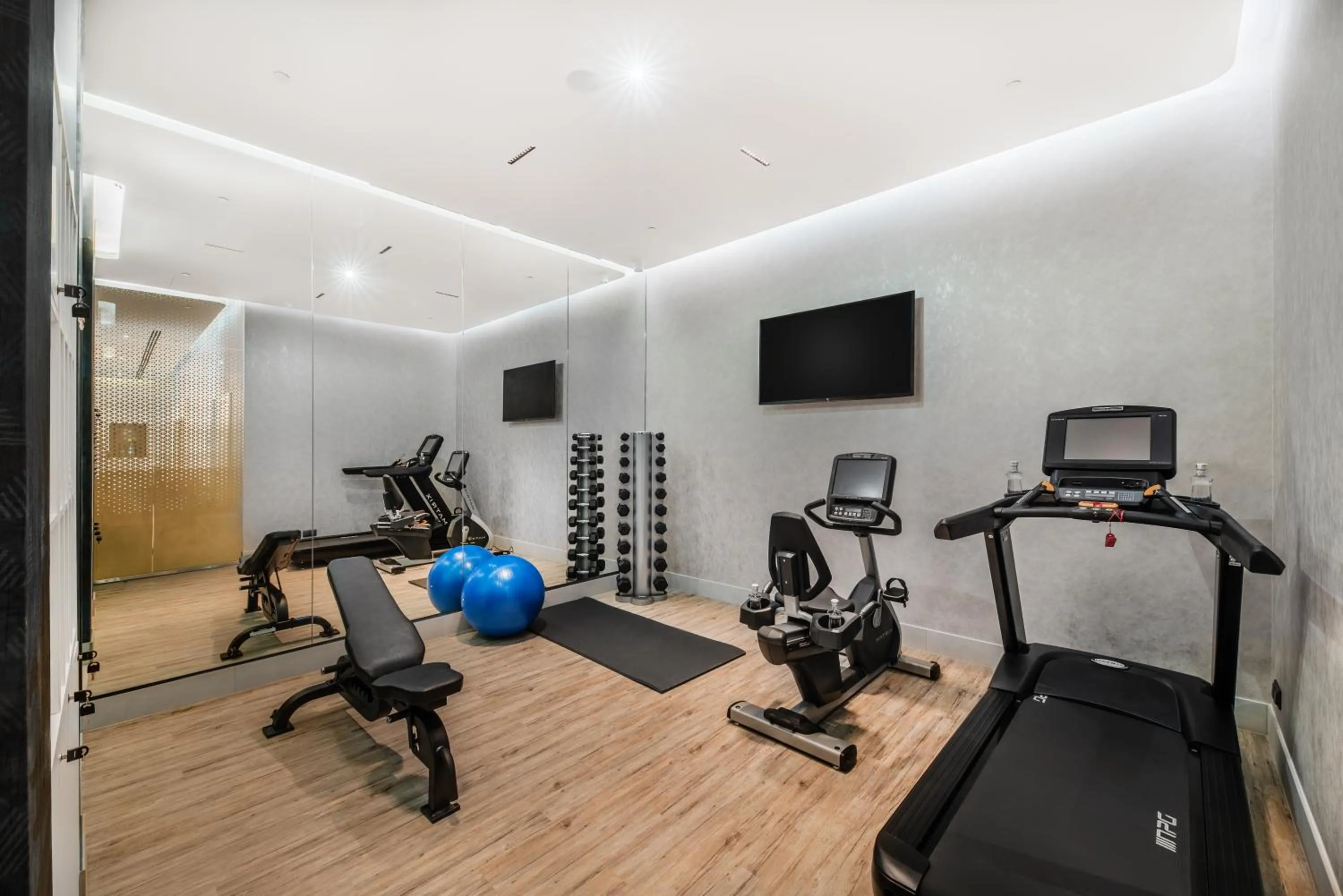 Fitness centre/facilities in Hotel Vision Budapest by Continental Group