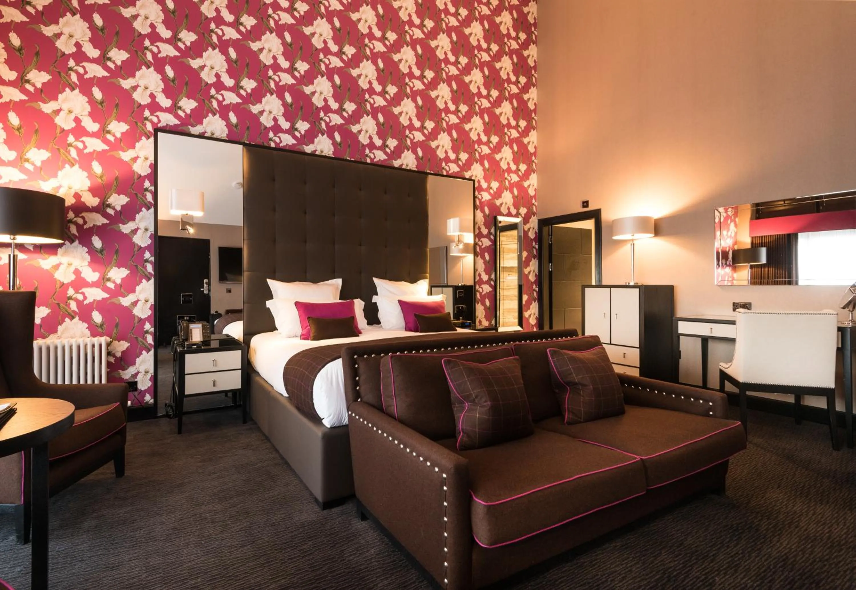 Photo of the whole room, Bed in Fonab Castle Hotel