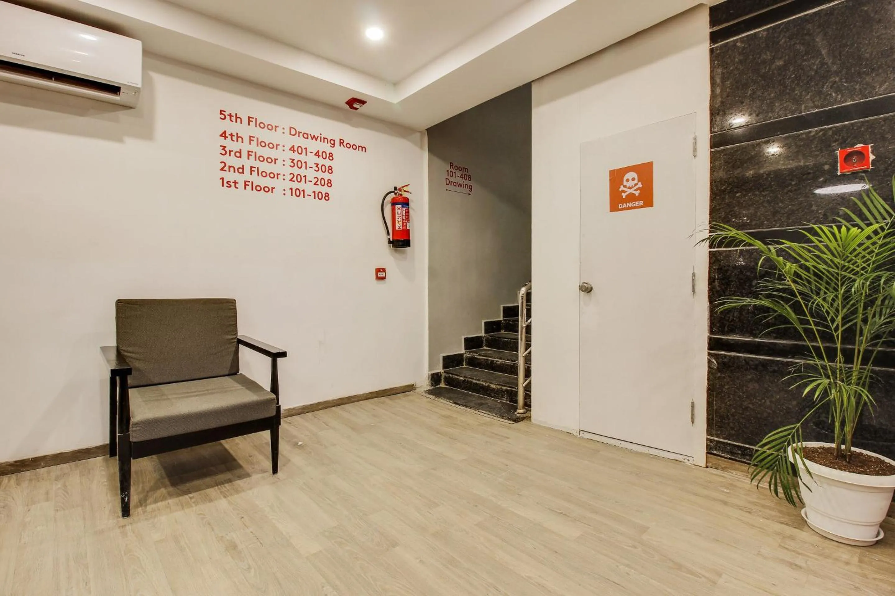 Lobby or reception in Super Townhouse 359 Begumpet Near Hyderabad Central