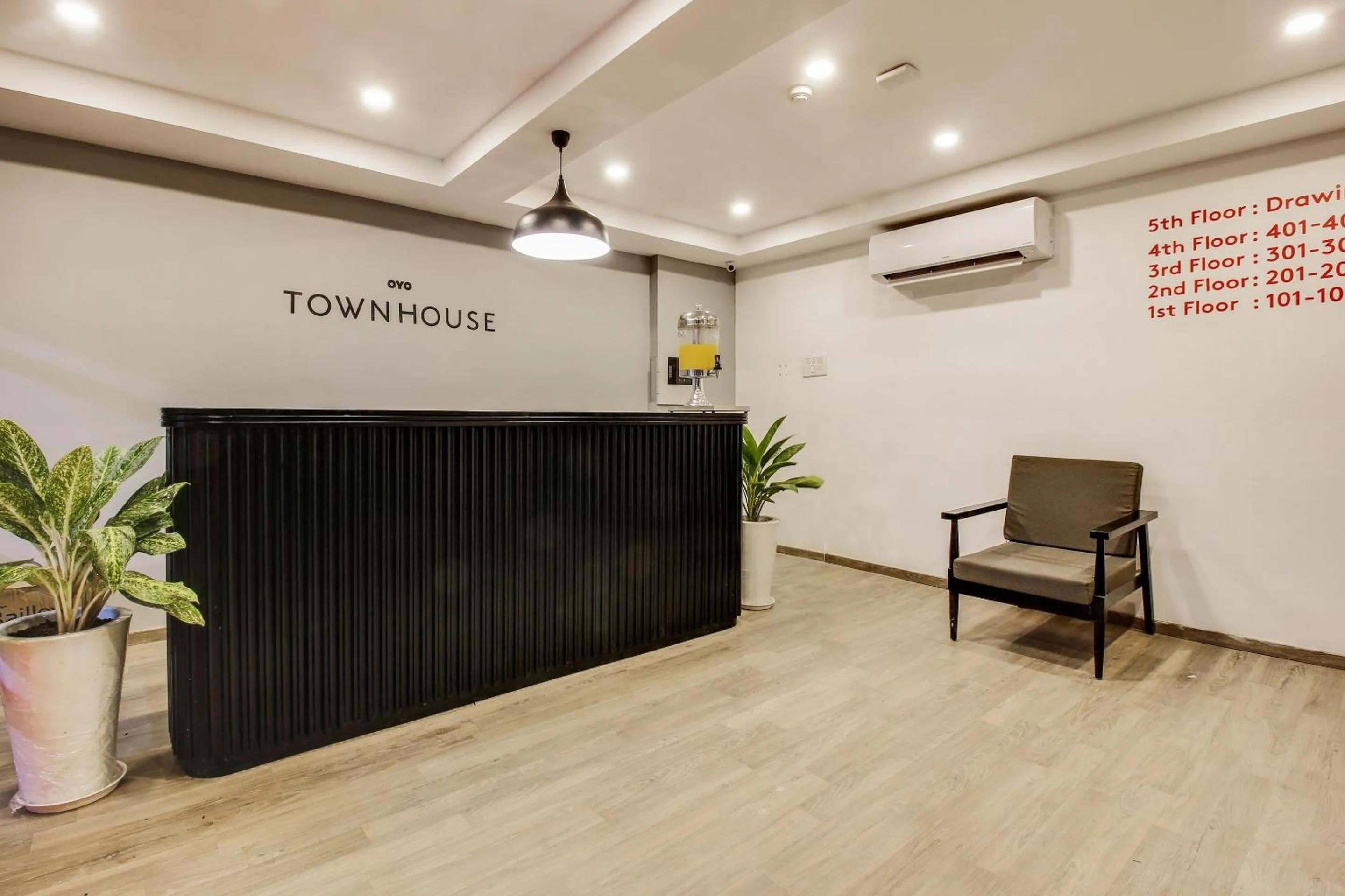 Lobby or reception in Super Townhouse 359 Begumpet Near Hyderabad Central