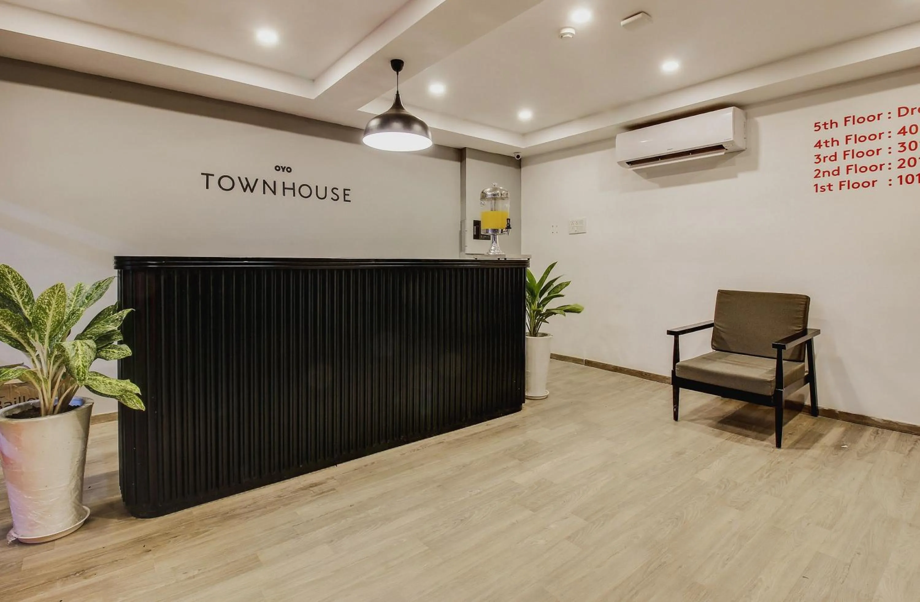 Lobby or reception in Super Townhouse 359 Begumpet Near Hyderabad Central