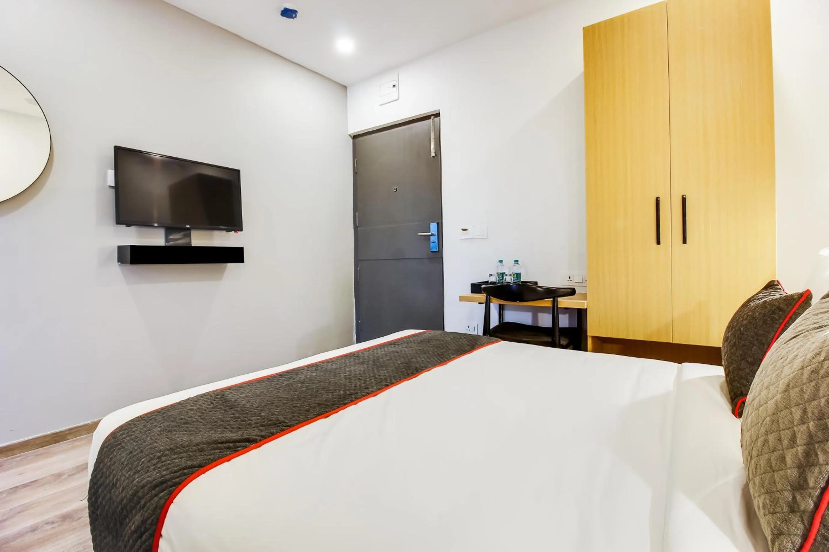 Bedroom in Super Townhouse De Alphabet