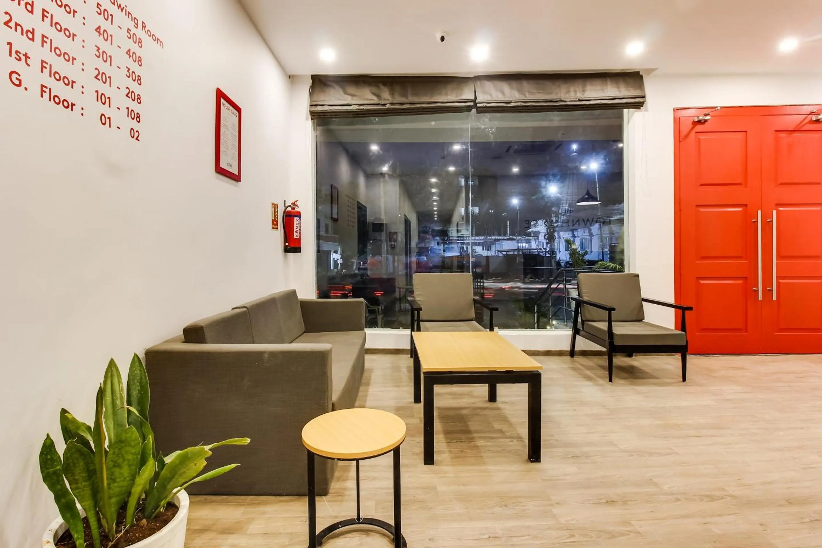 Lobby or reception in Super Townhouse De Alphabet