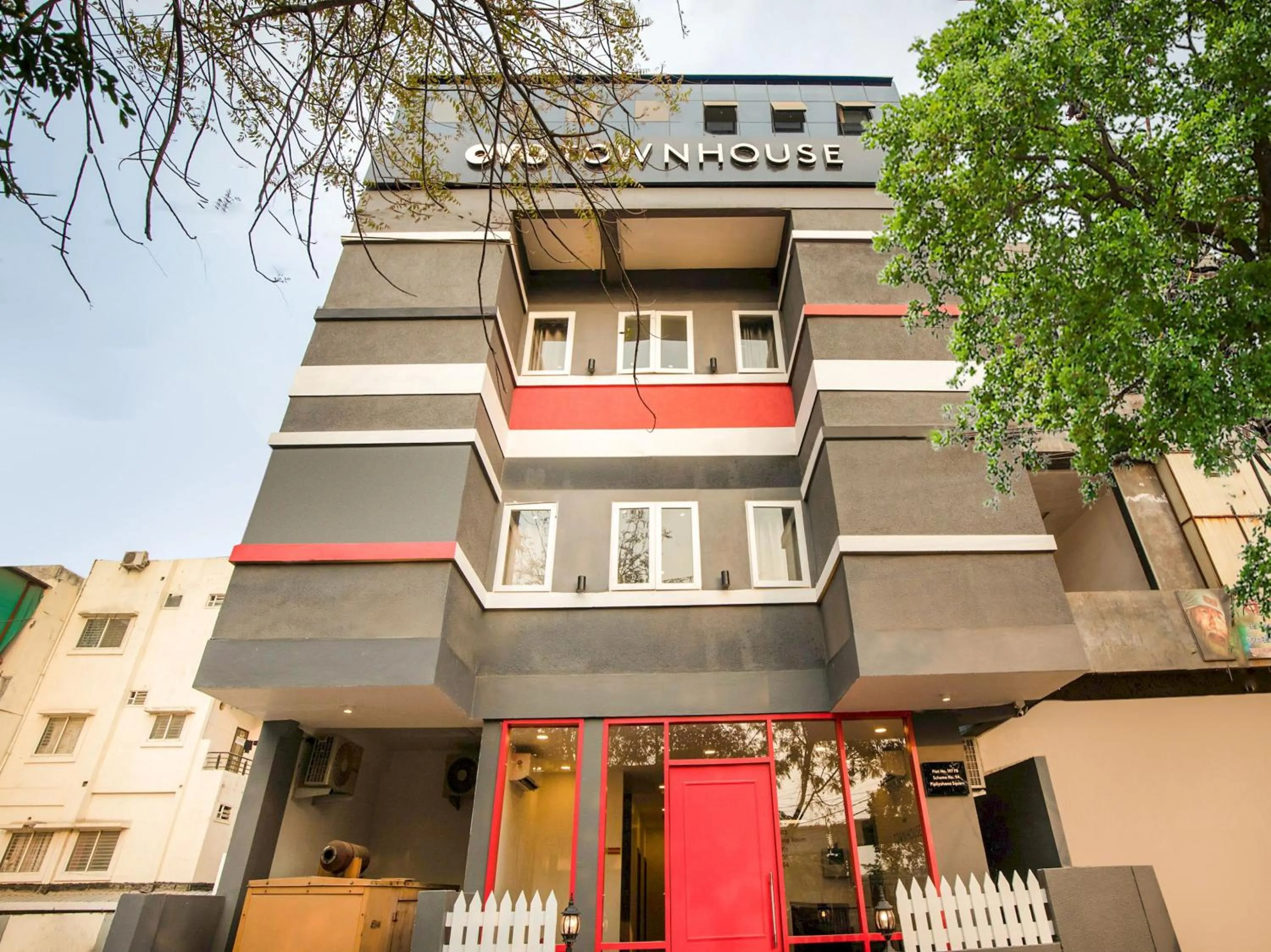 Facade/entrance in Townhouse Pipliyahana Square
