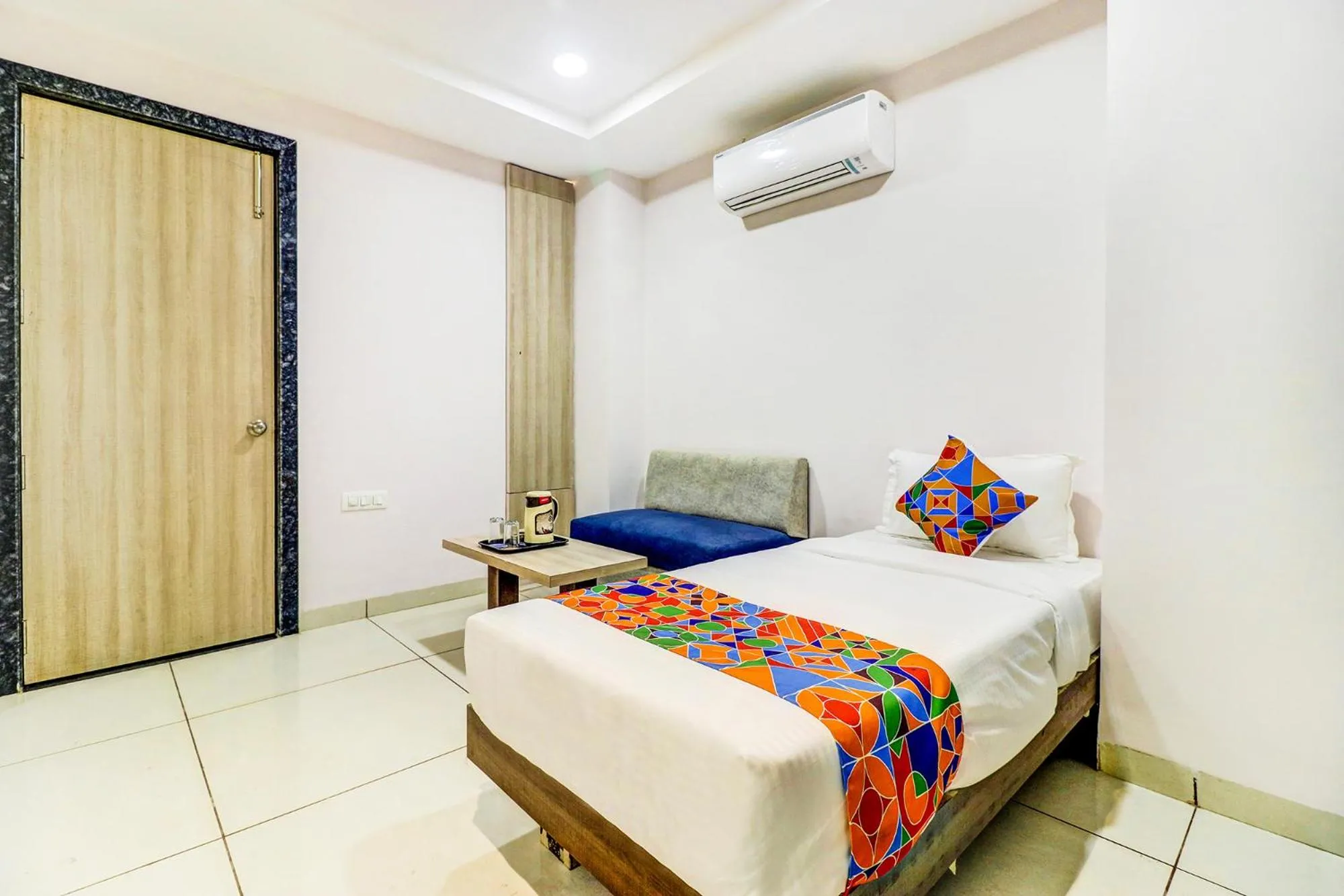 Bedroom, Bed in FabHotel Meera Palace