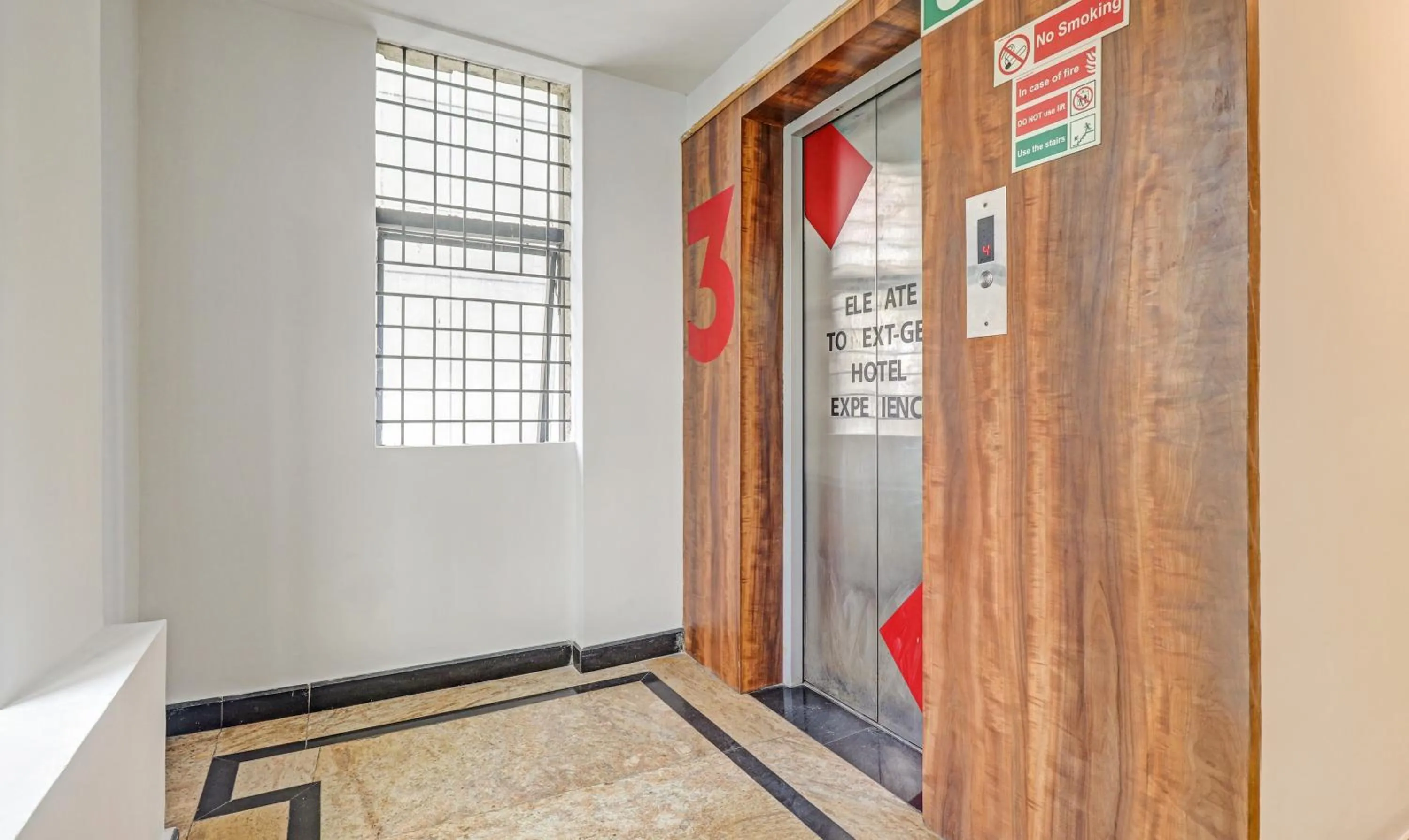 elevator in Itsy Hotels Classio Richmond