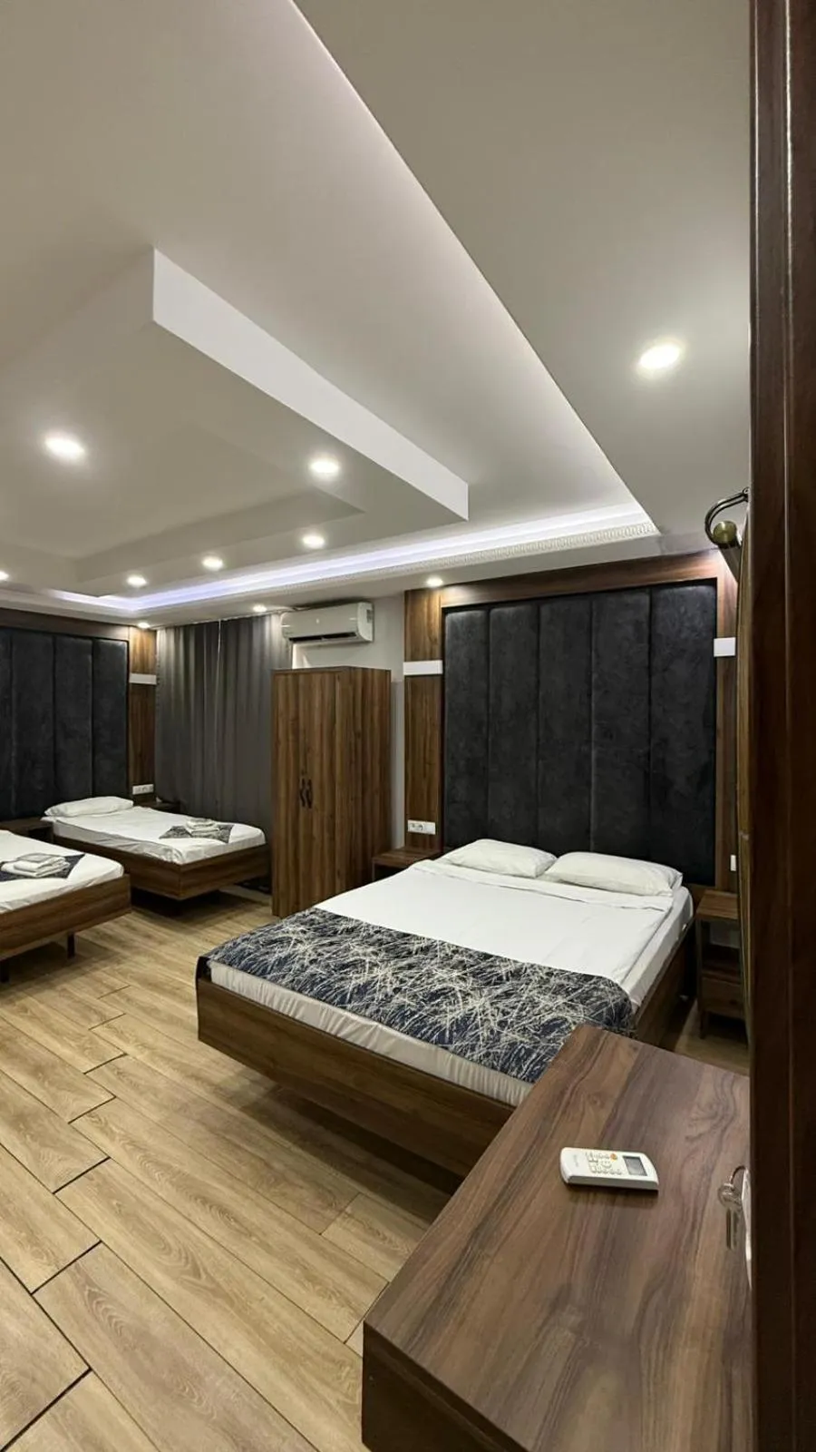 Bed in Han Suite Hotel